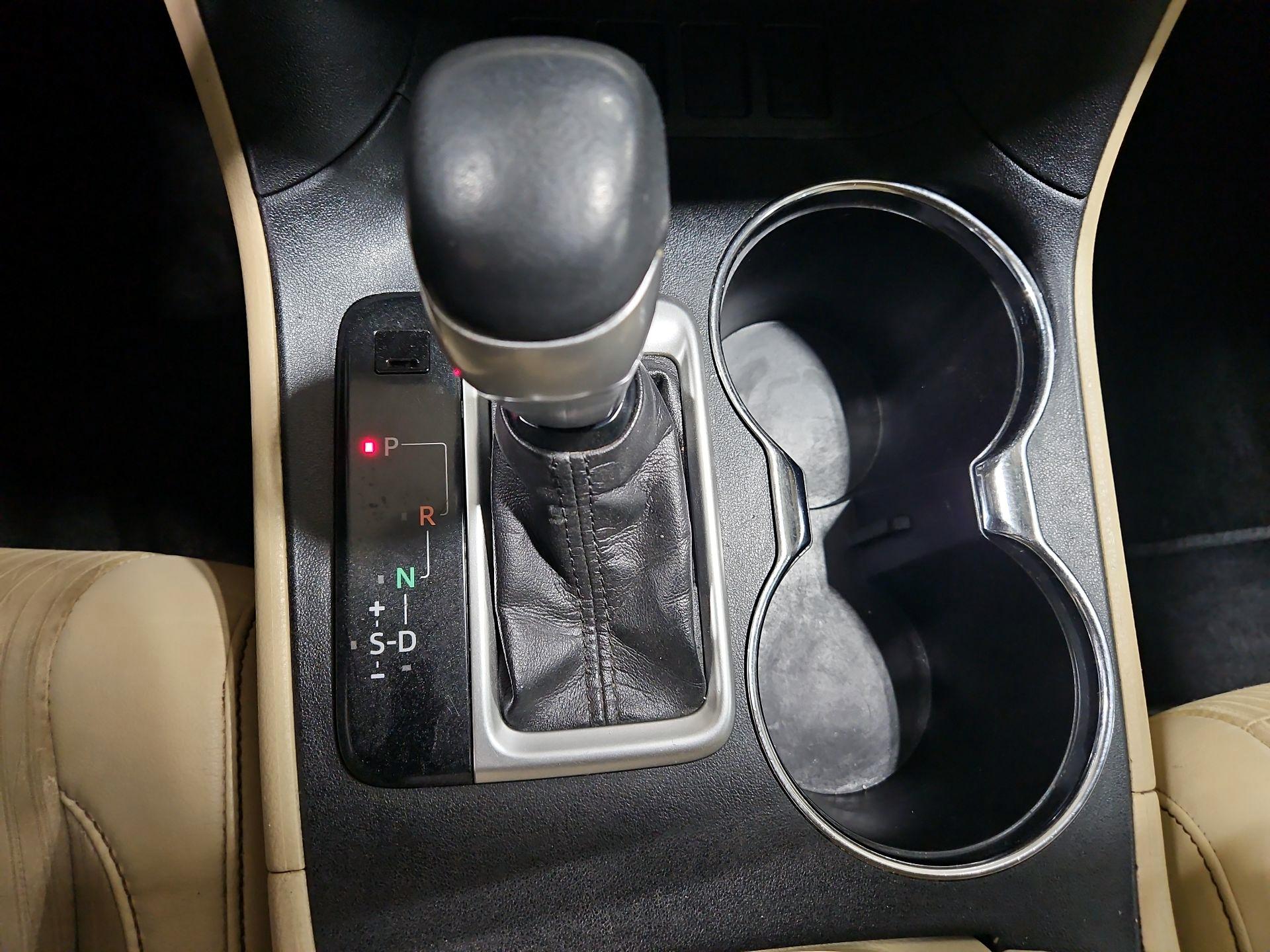 Thumbnail: 2015 Toyota Highlander - 17