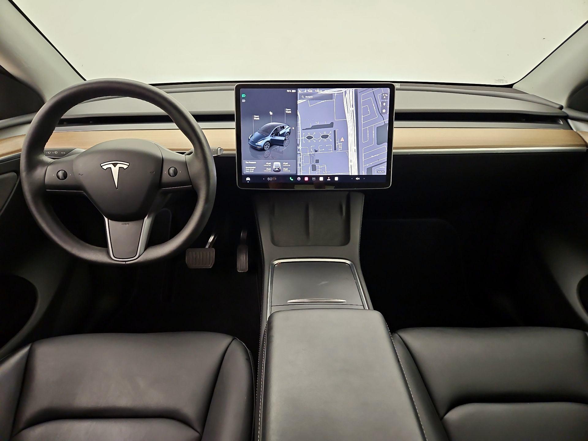 Thumbnail: 2025 Tesla Model Y - 9