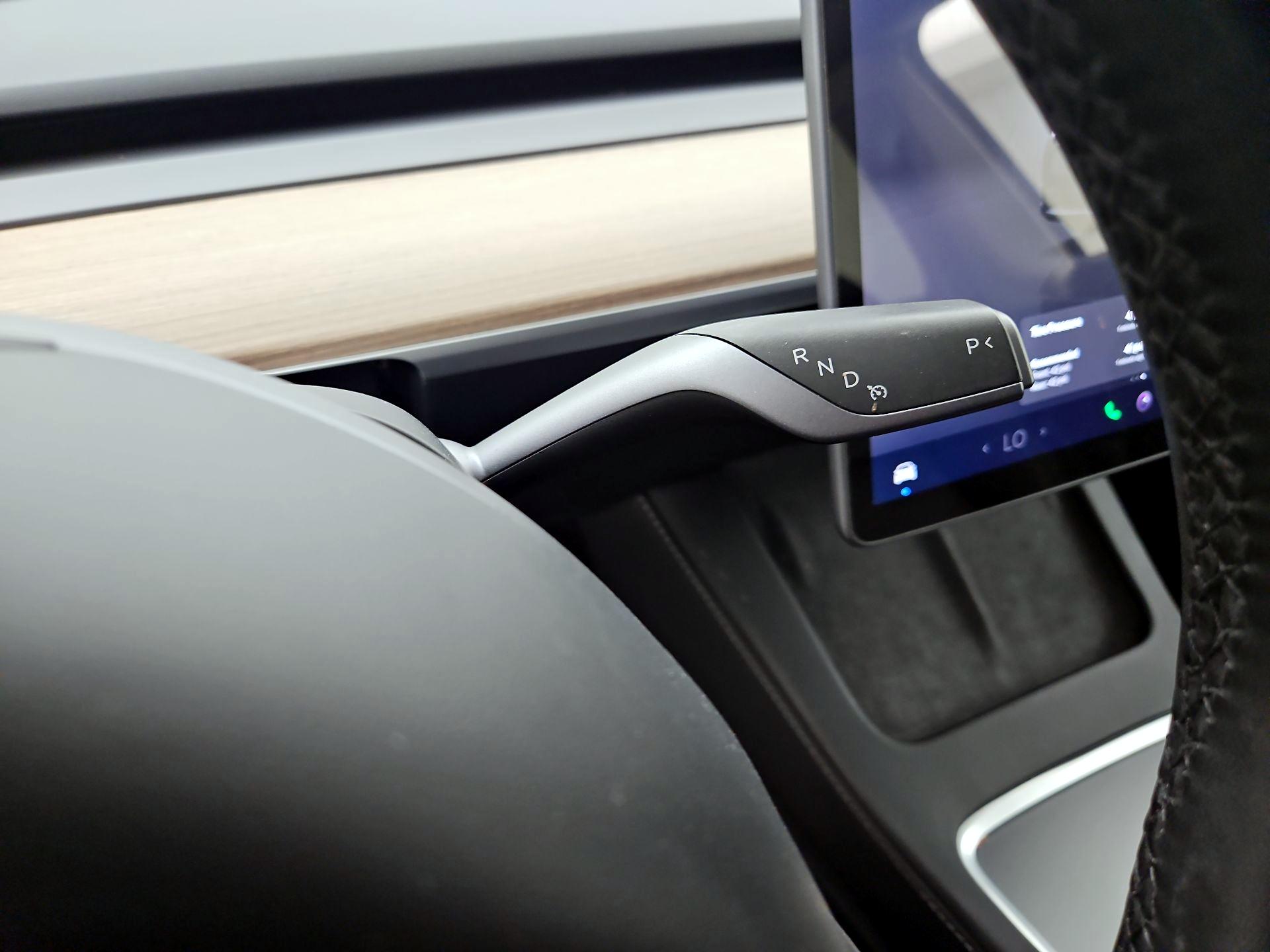 Thumbnail: 2025 Tesla Model Y - 17