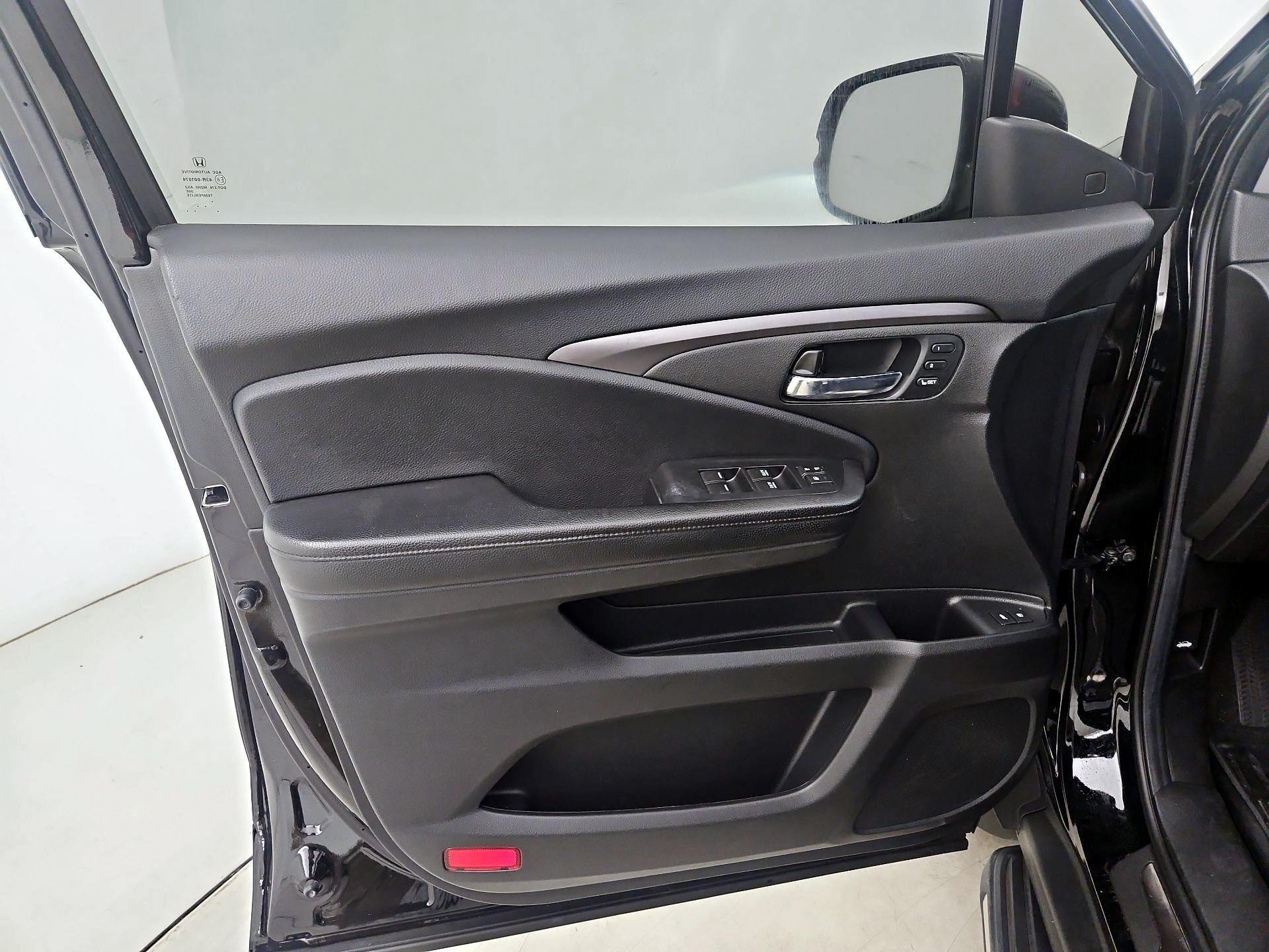 Thumbnail: 2021 Honda Pilot - 12