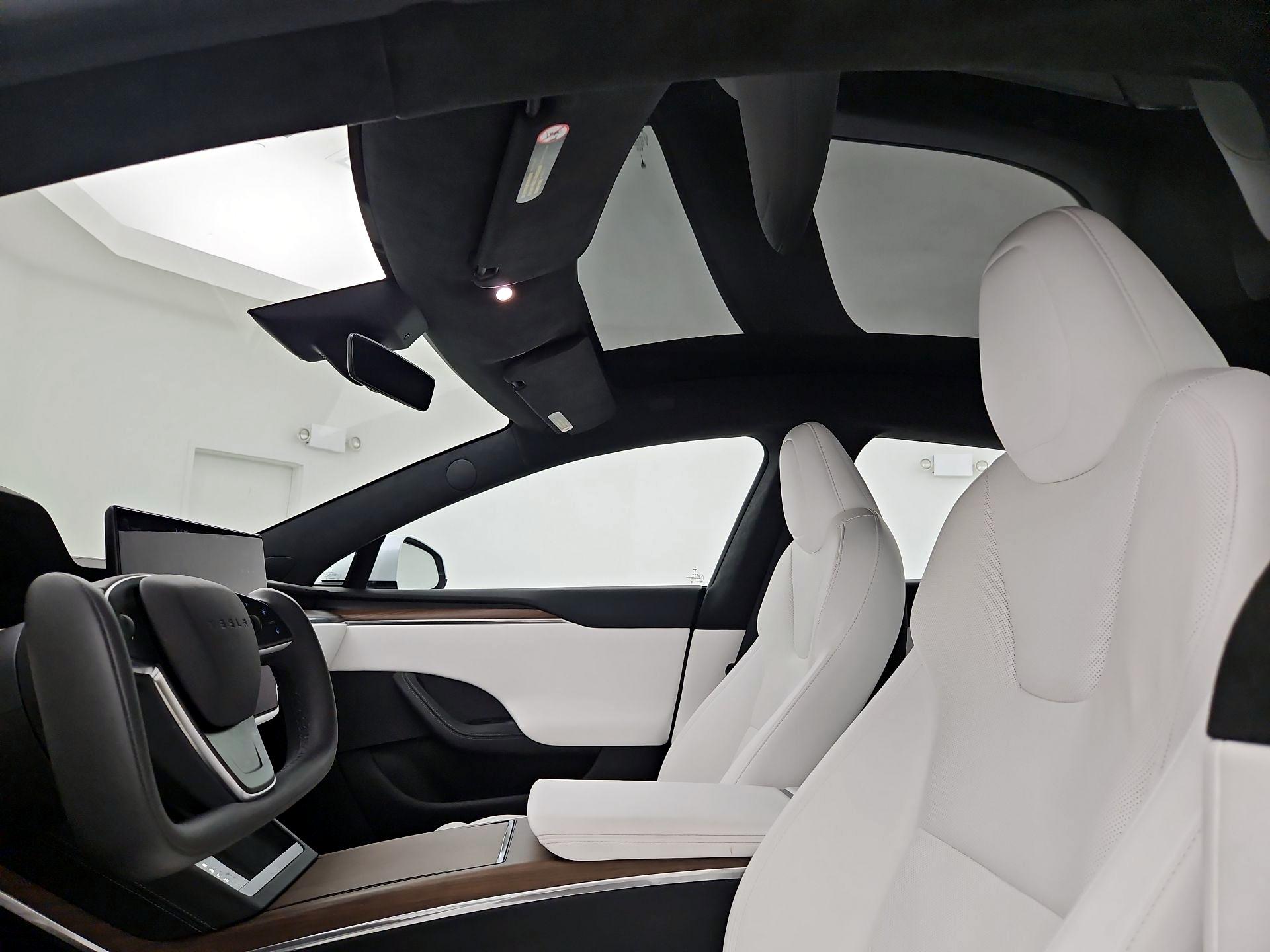 Thumbnail: 2022 Tesla Model S - 19