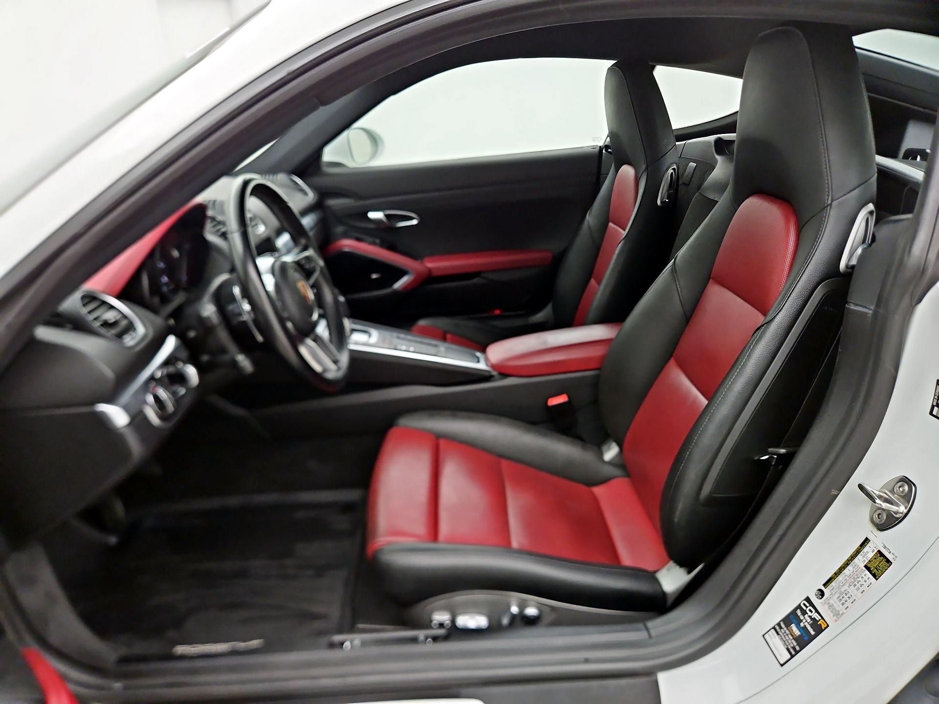 Thumbnail: 2017 Porsche 718 Cayman - 11