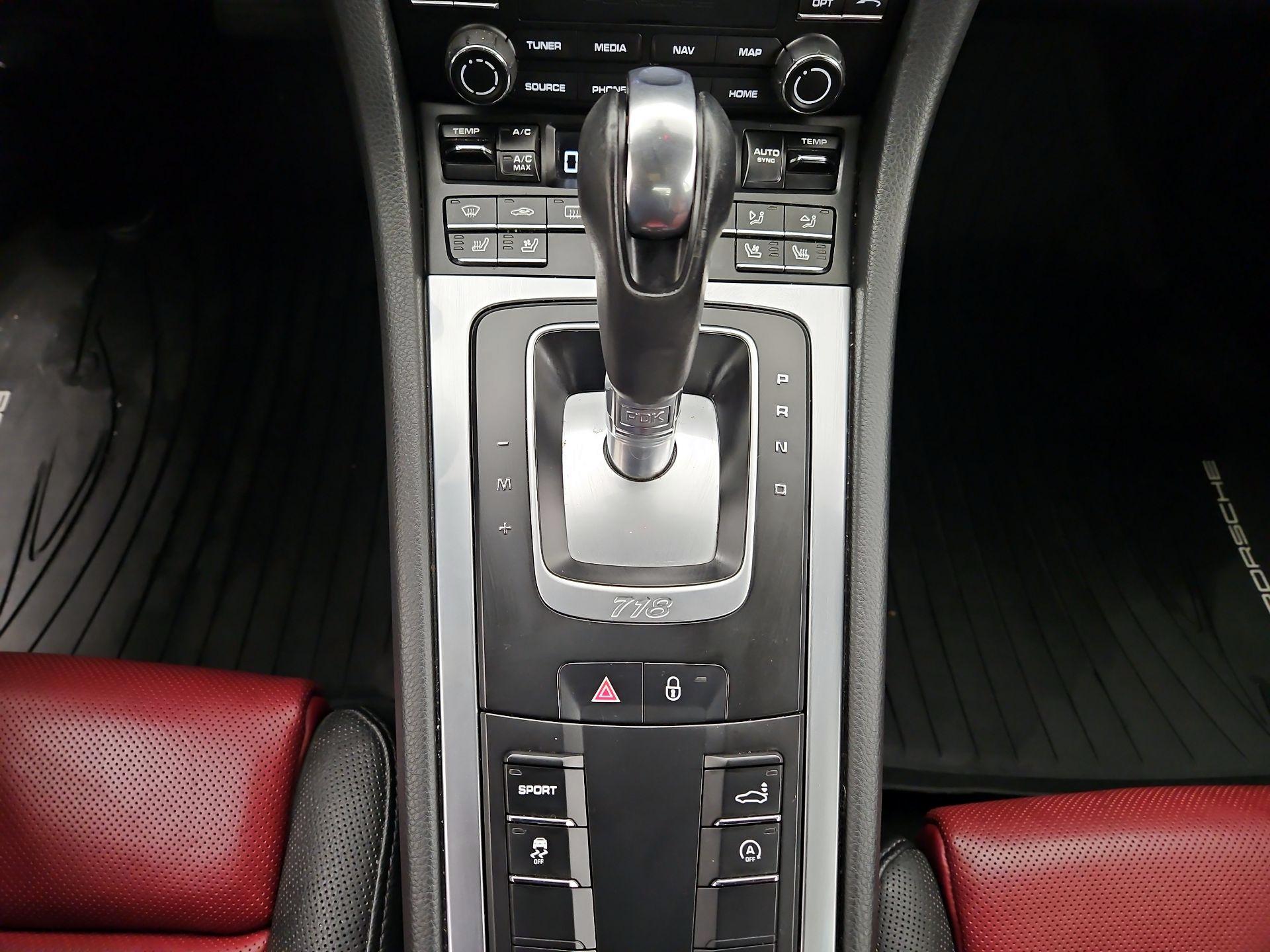 Thumbnail: 2017 Porsche 718 Cayman - 17