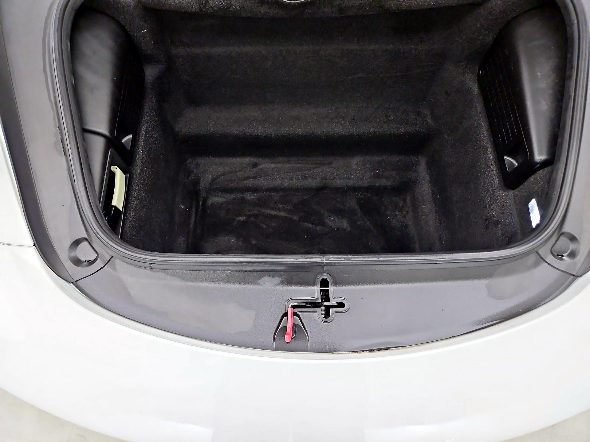 Thumbnail: 2017 Porsche 718 Cayman - 20