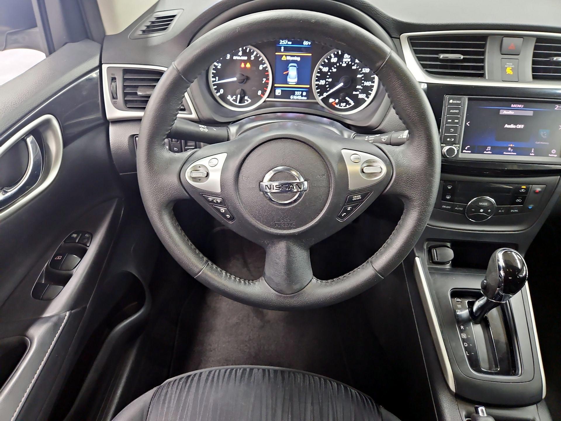 Thumbnail: 2019 Nissan Sentra - 10