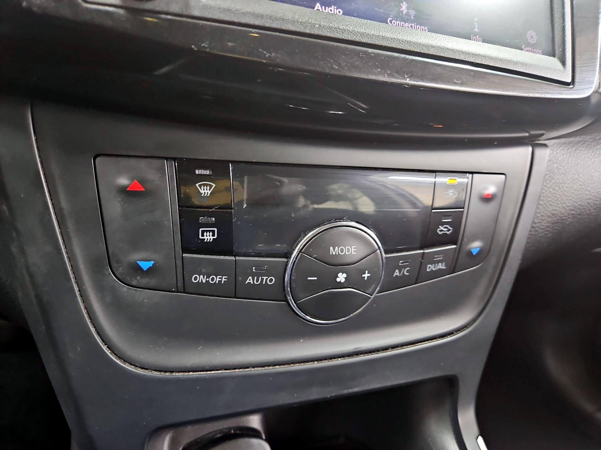 Thumbnail: 2019 Nissan Sentra - 16