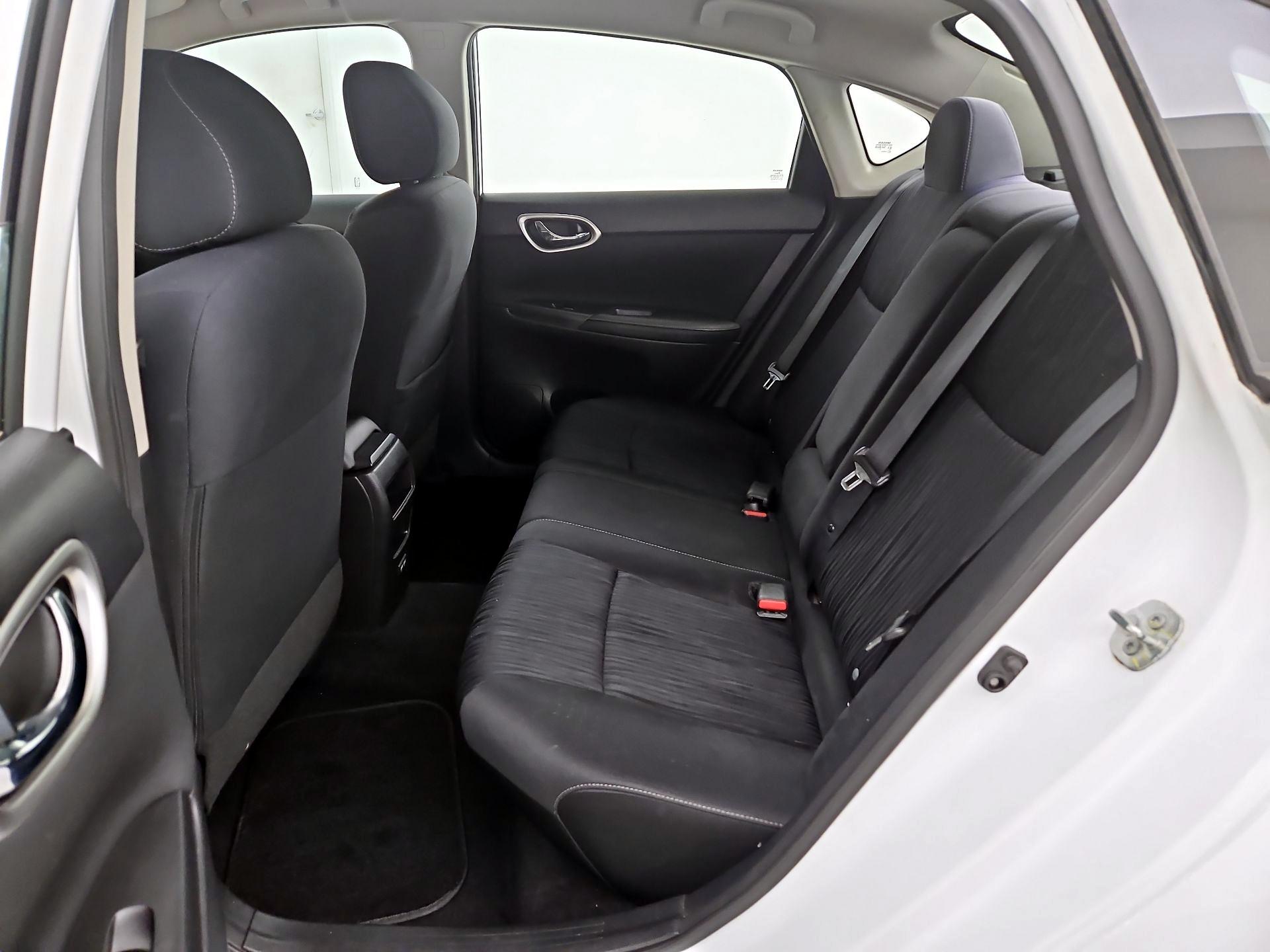 Thumbnail: 2019 Nissan Sentra - 19