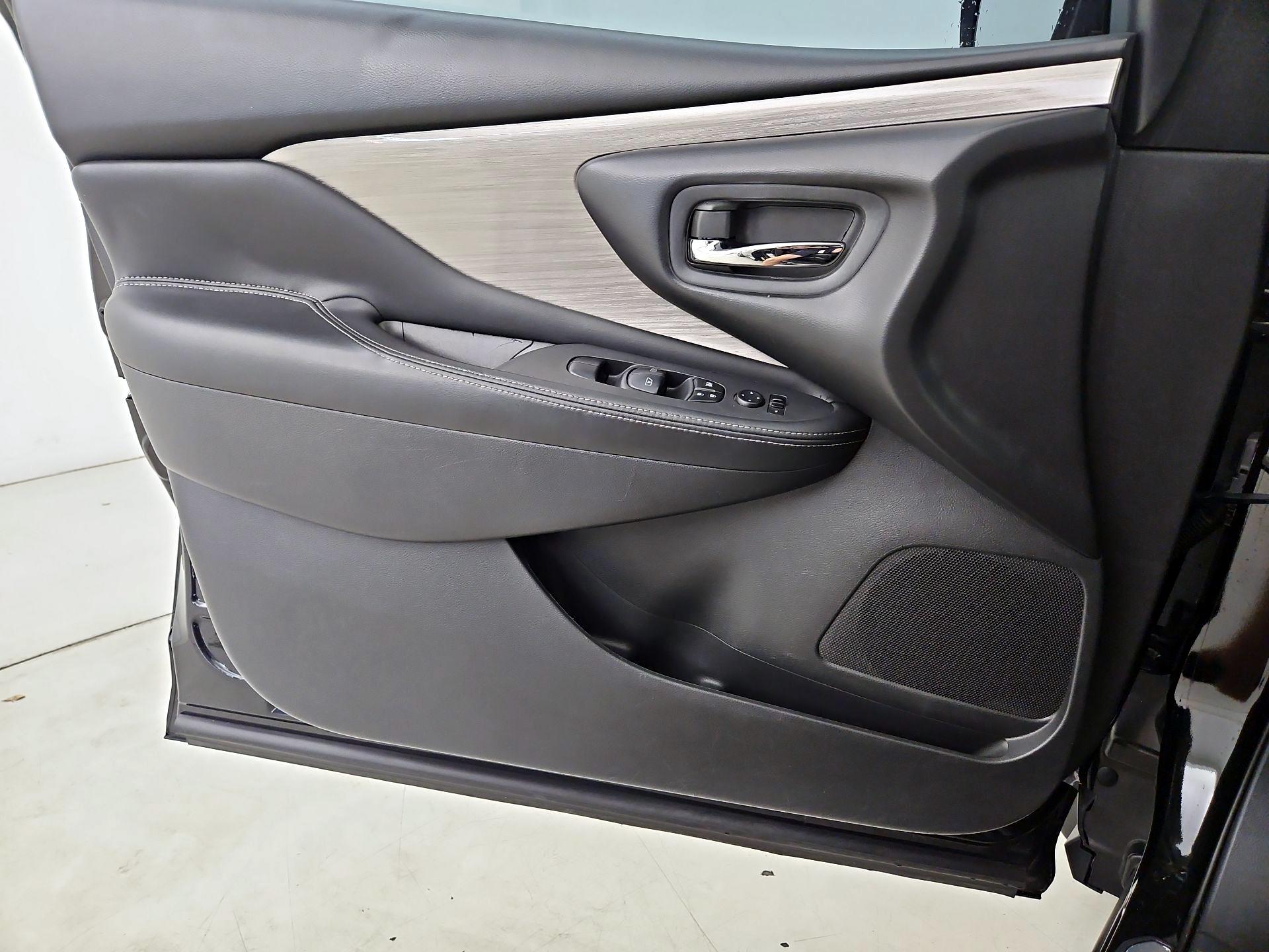 Thumbnail: 2016 Nissan Murano - 12