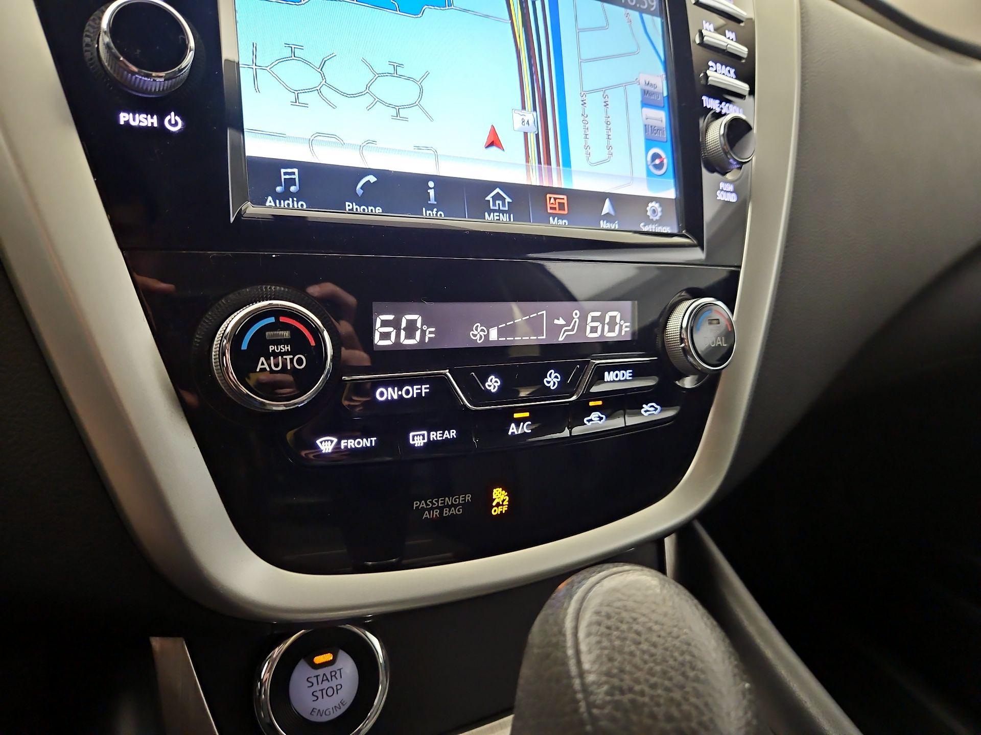 Thumbnail: 2016 Nissan Murano - 16