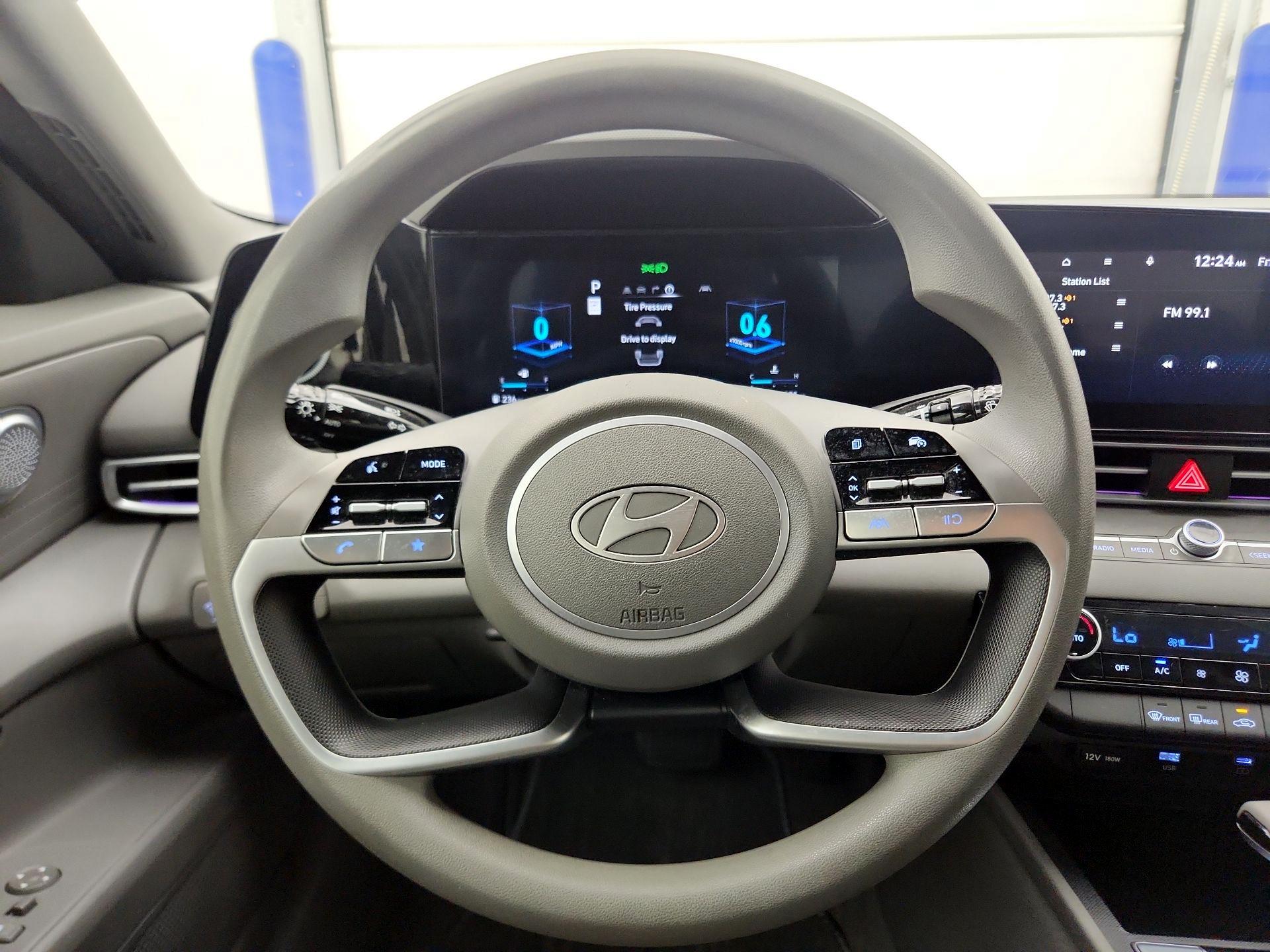 Thumbnail: 2024 Hyundai Elantra - 10