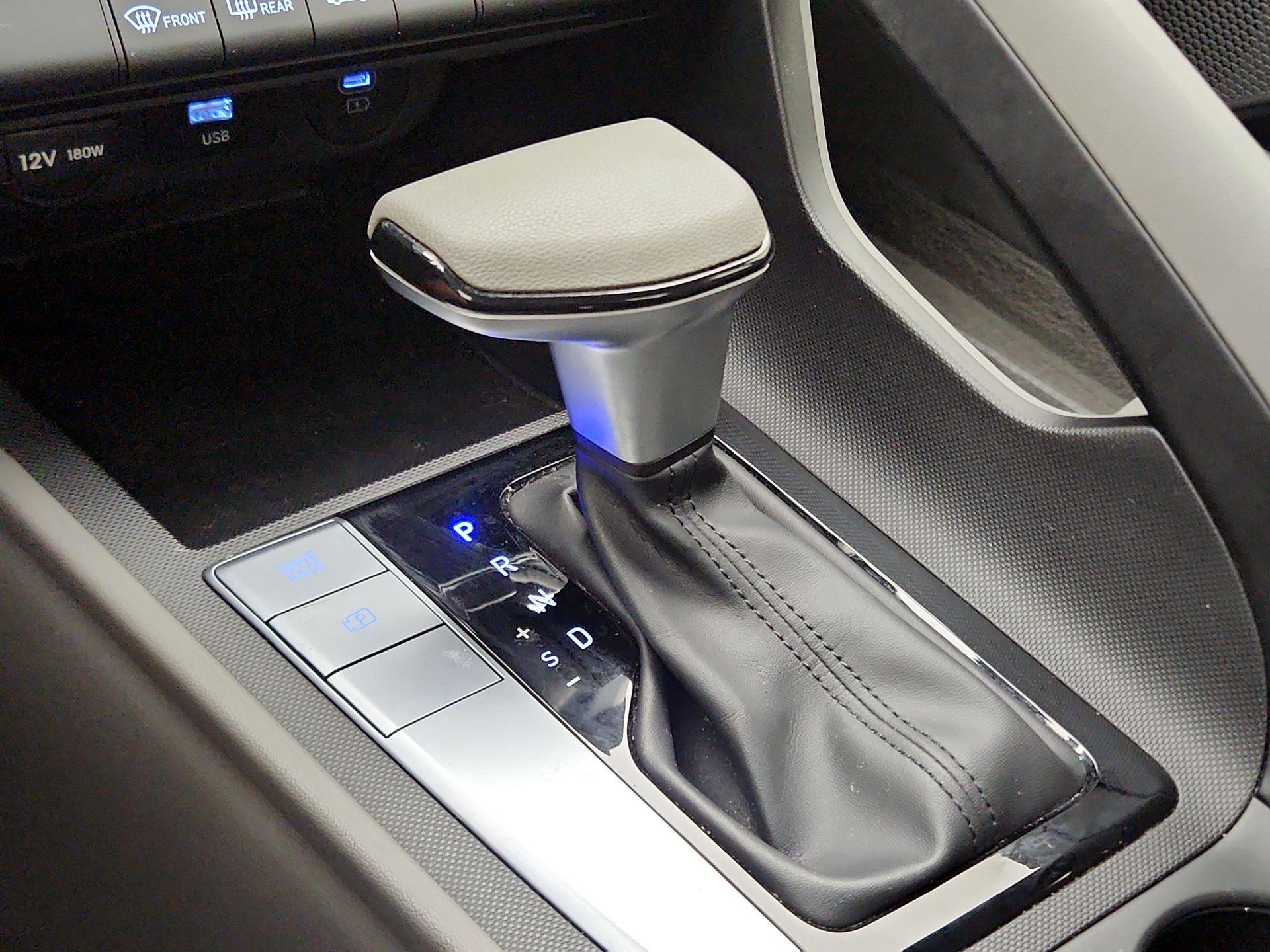 Thumbnail: 2024 Hyundai Elantra - 18