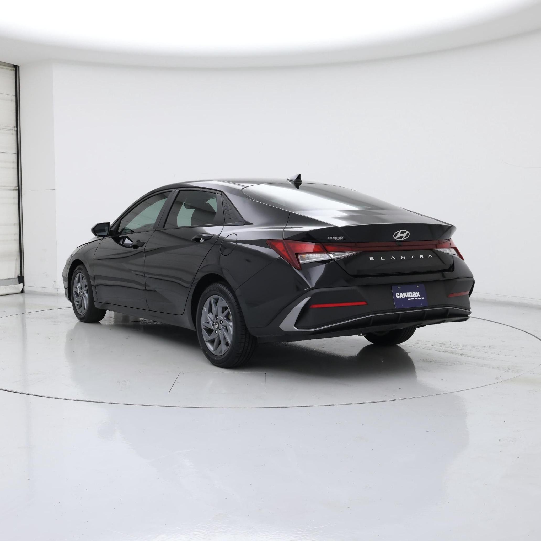 Thumbnail: 2024 Hyundai Elantra - 2