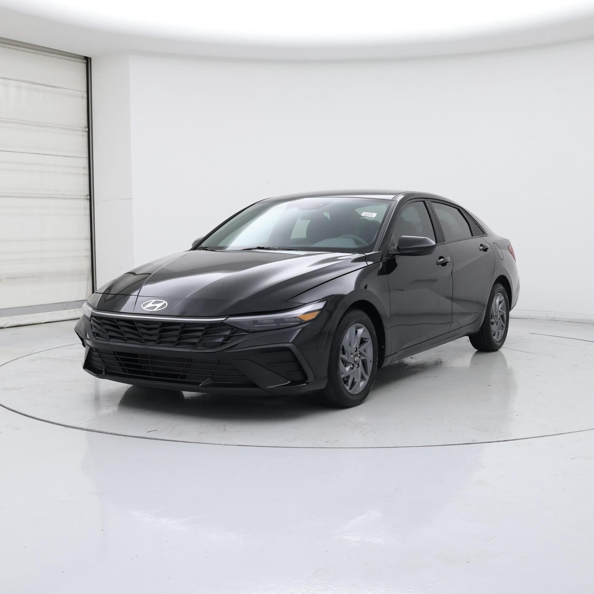 Thumbnail: 2024 Hyundai Elantra - 4