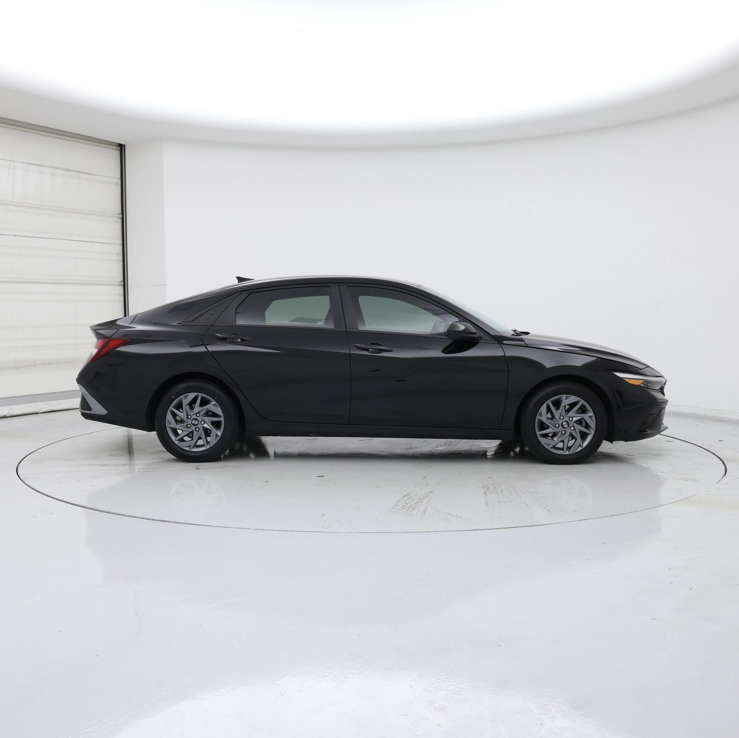 Thumbnail: 2024 Hyundai Elantra - 7