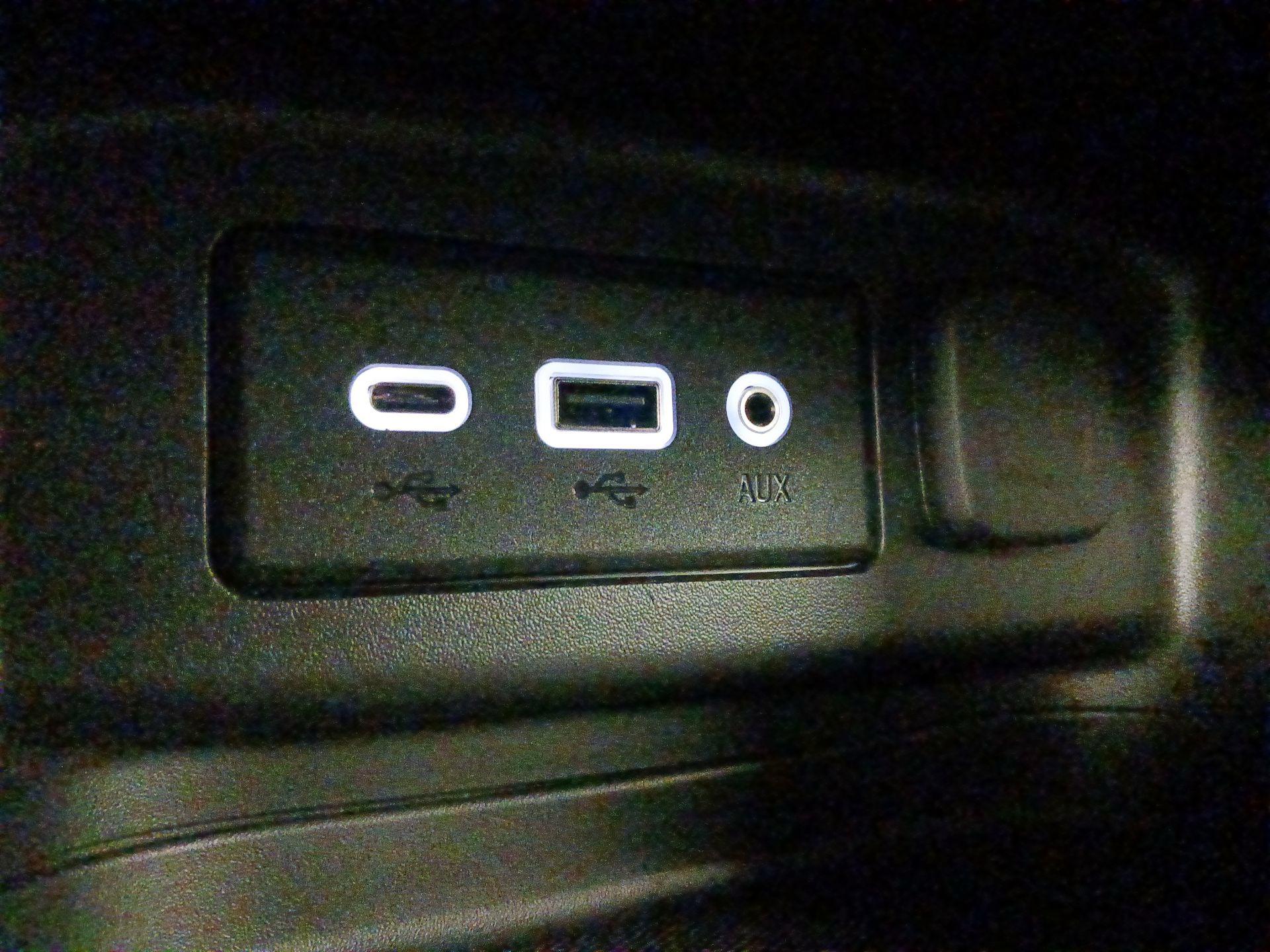 Thumbnail: 2020 Chevrolet Equinox - 18