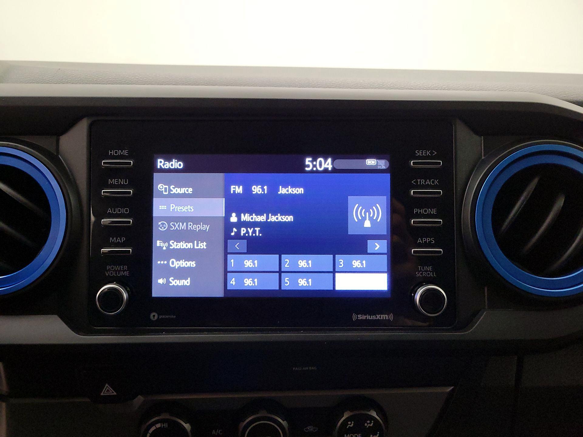 Thumbnail: 2022 Toyota Tacoma - 15