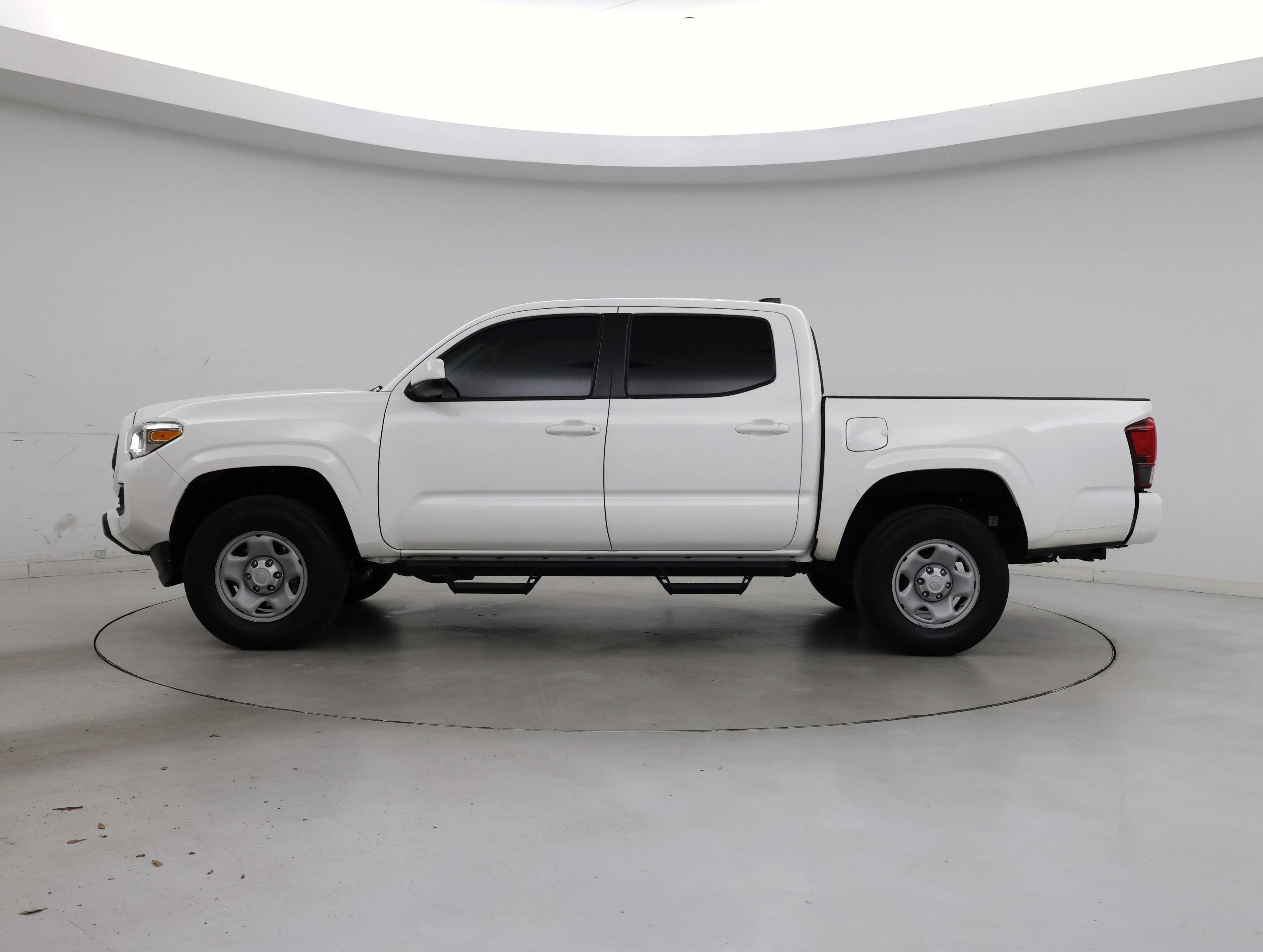 Thumbnail: 2022 Toyota Tacoma - 3