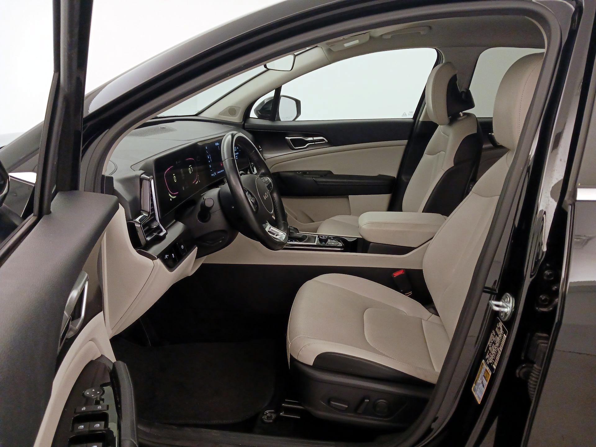 Thumbnail: 2023 Kia Sportage - 11