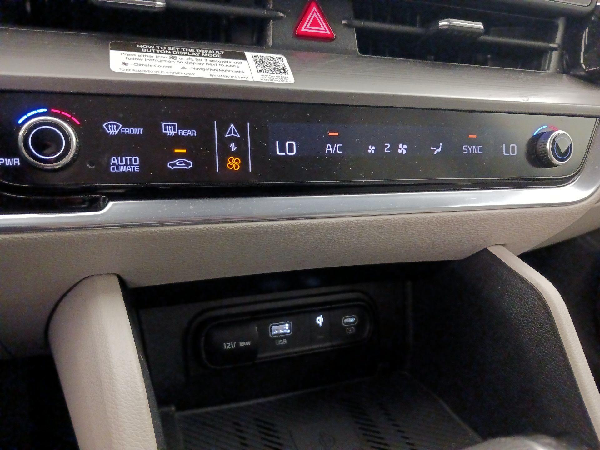 Thumbnail: 2023 Kia Sportage - 17