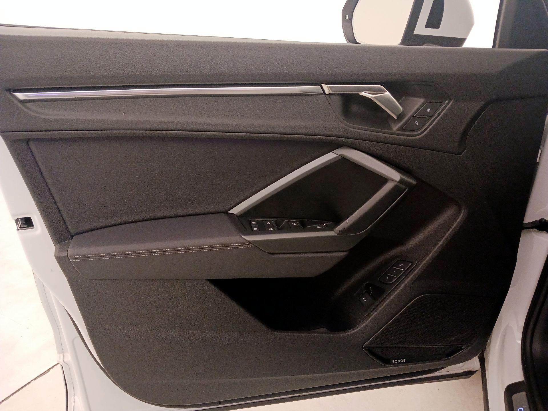 Thumbnail: 2022 Audi Q3 - 12