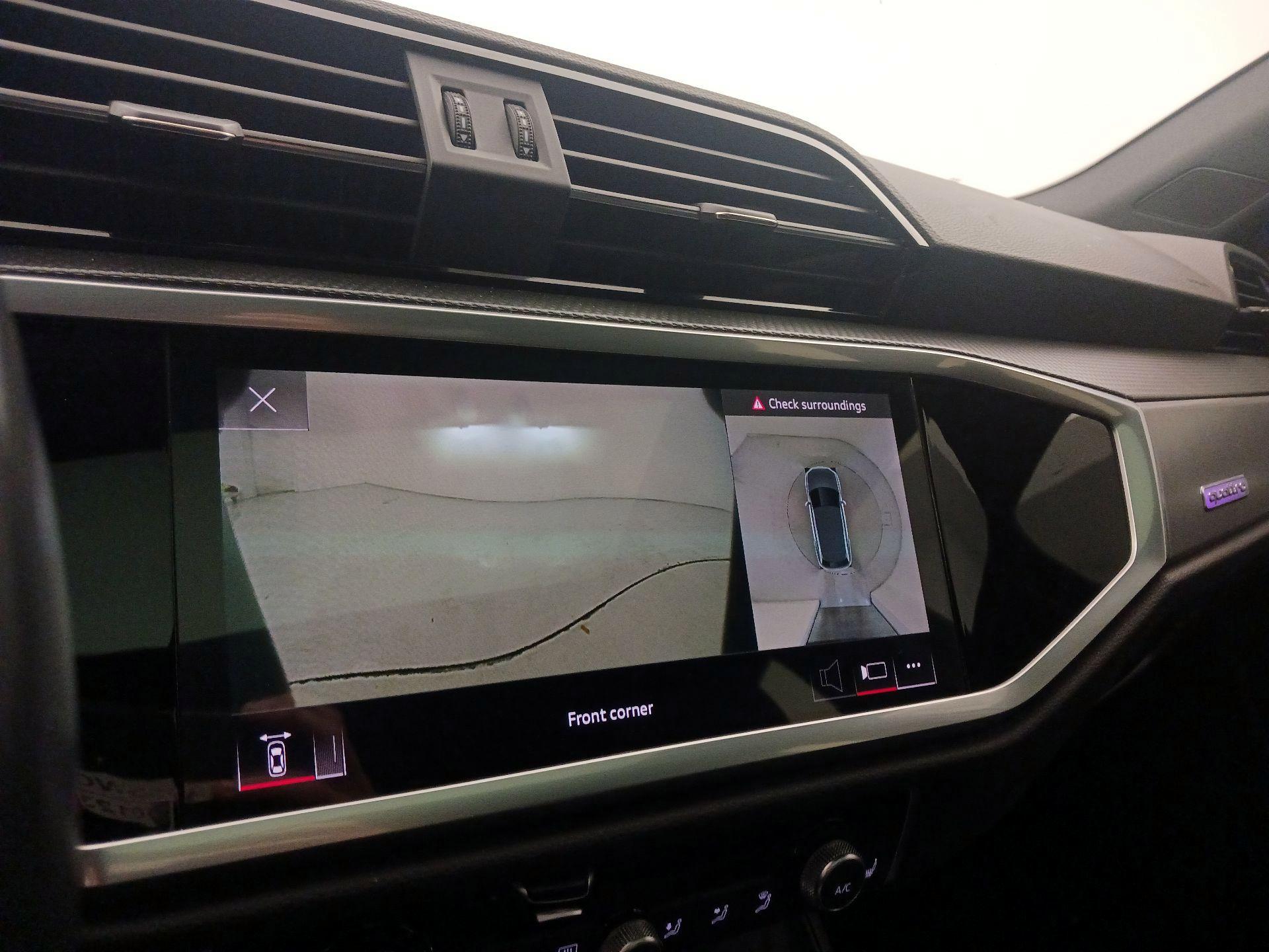 Thumbnail: 2022 Audi Q3 - 15