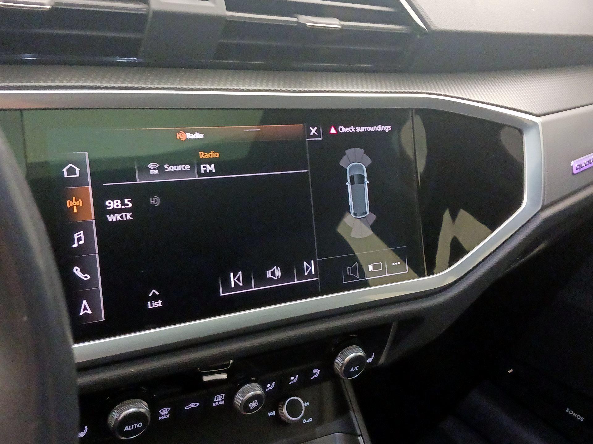 Thumbnail: 2022 Audi Q3 - 16