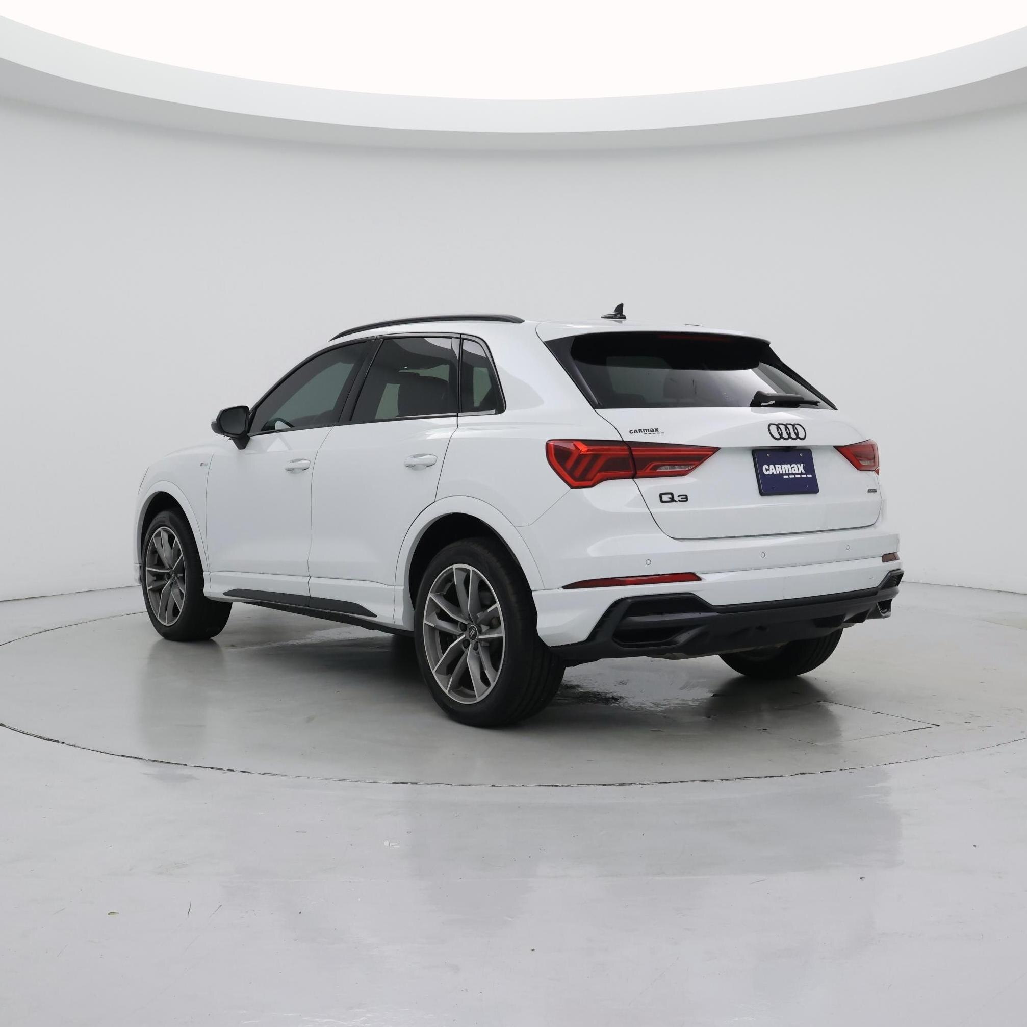 Thumbnail: 2022 Audi Q3 - 2