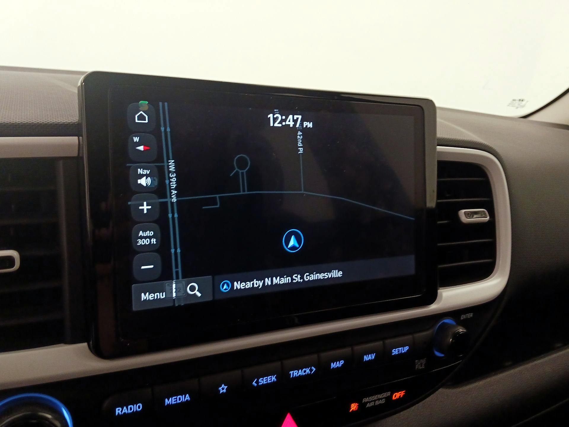 Thumbnail: 2023 Hyundai Venue - 14