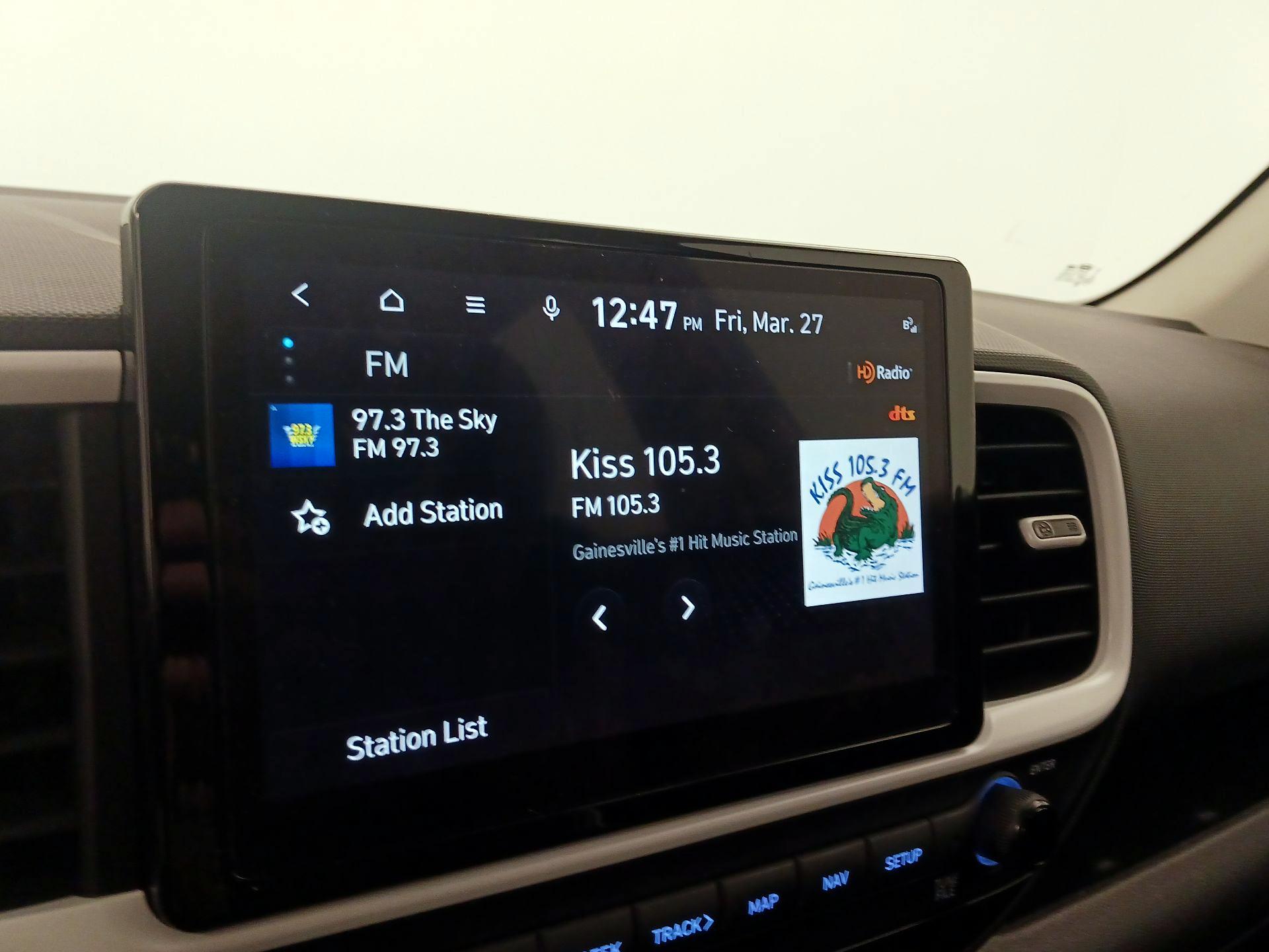 Thumbnail: 2023 Hyundai Venue - 16