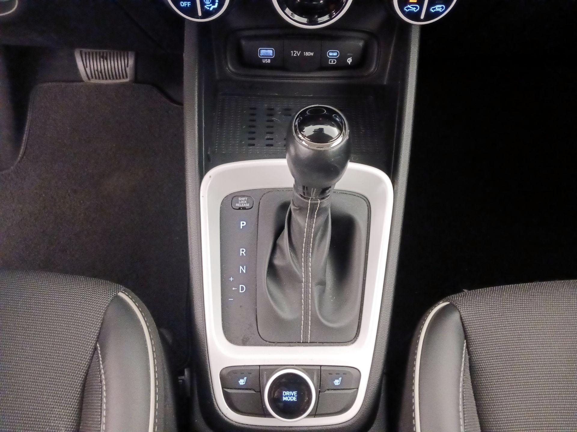 Thumbnail: 2023 Hyundai Venue - 18