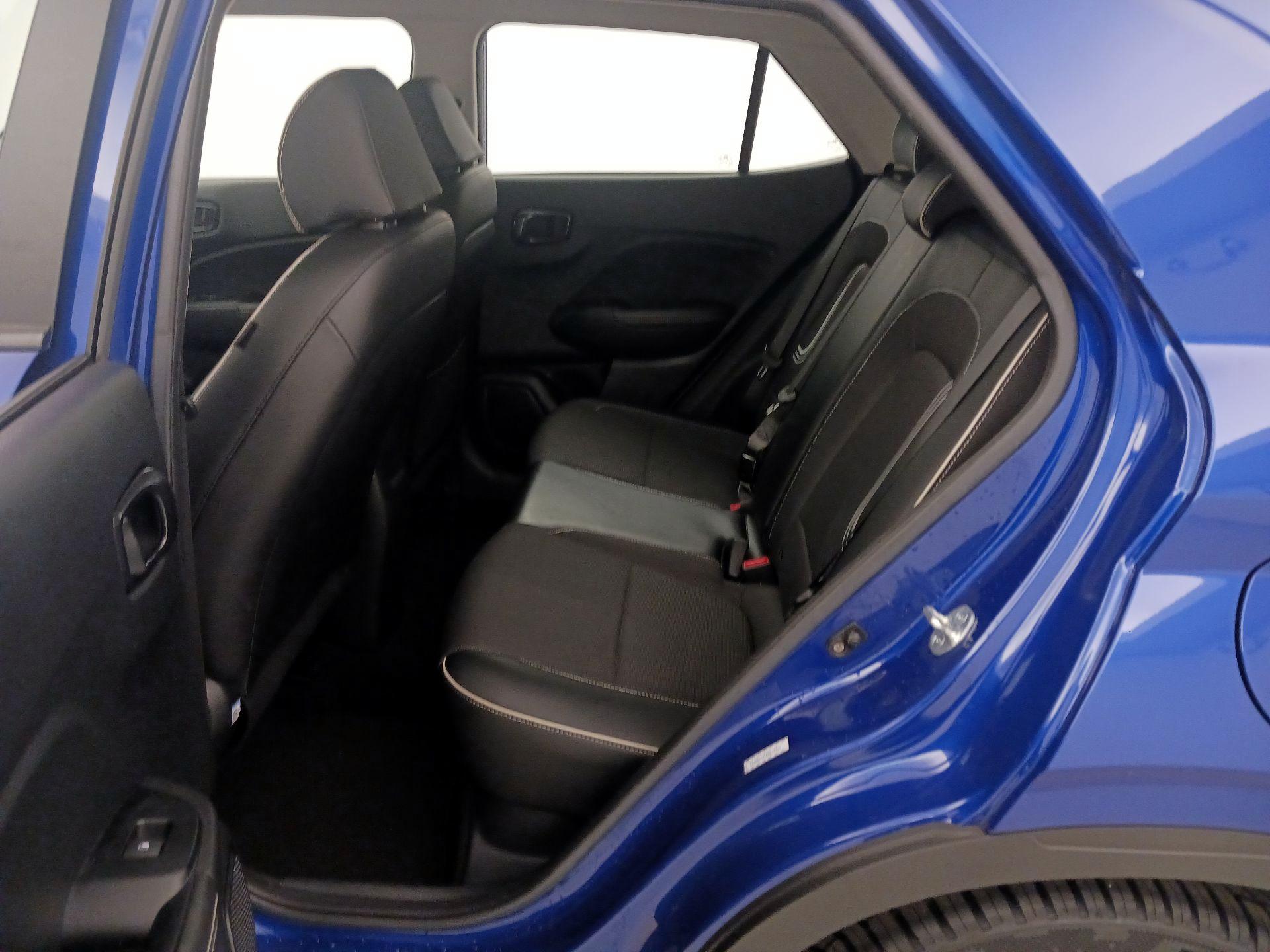 Thumbnail: 2023 Hyundai Venue - 20