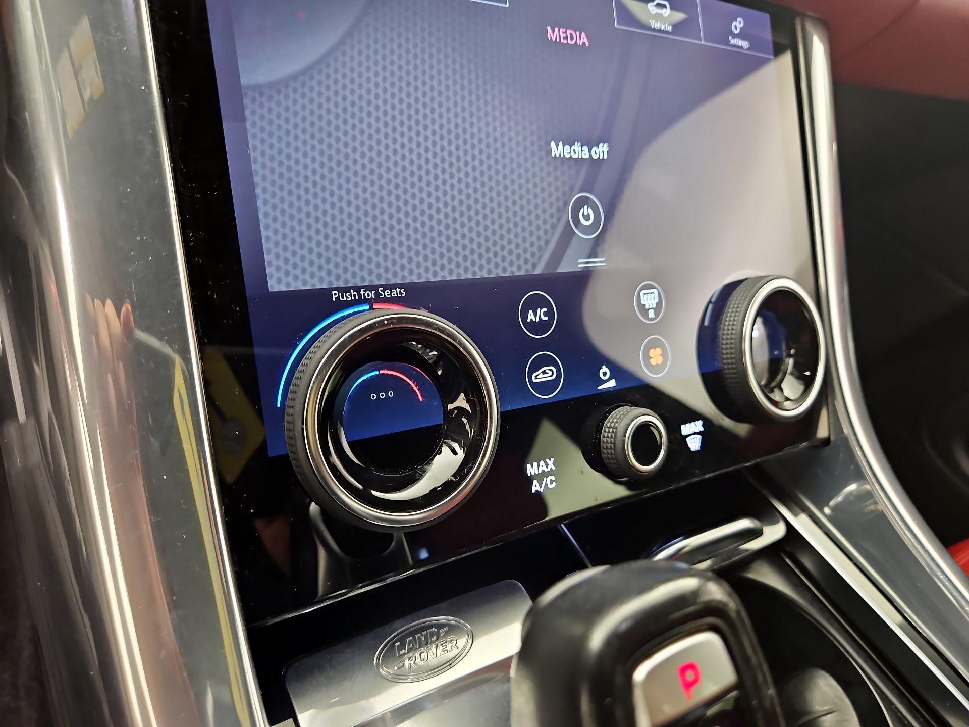 Thumbnail: 2022 Land Rover Range Rover Sport - 17