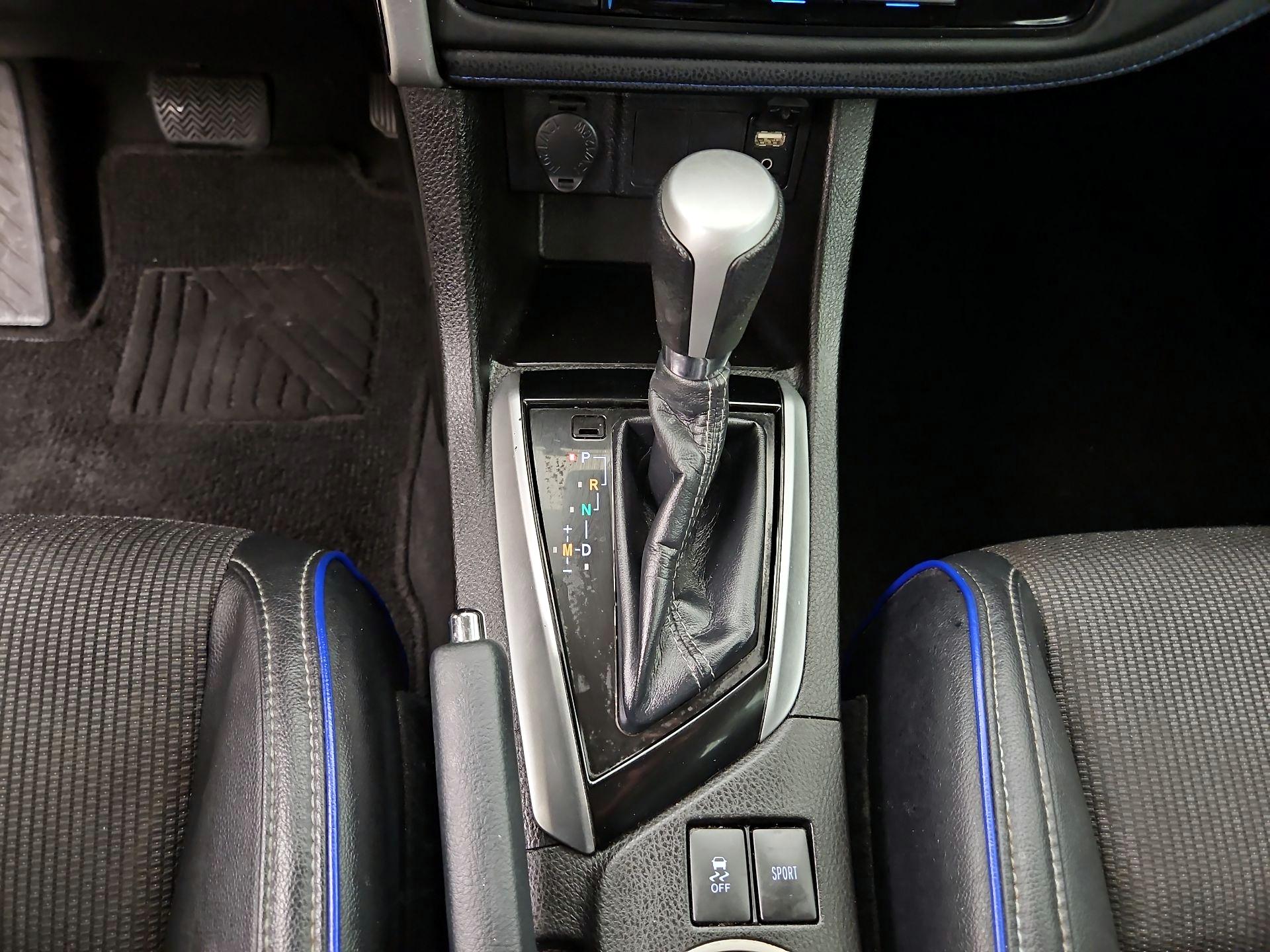 Thumbnail: 2019 Toyota Corolla - 17