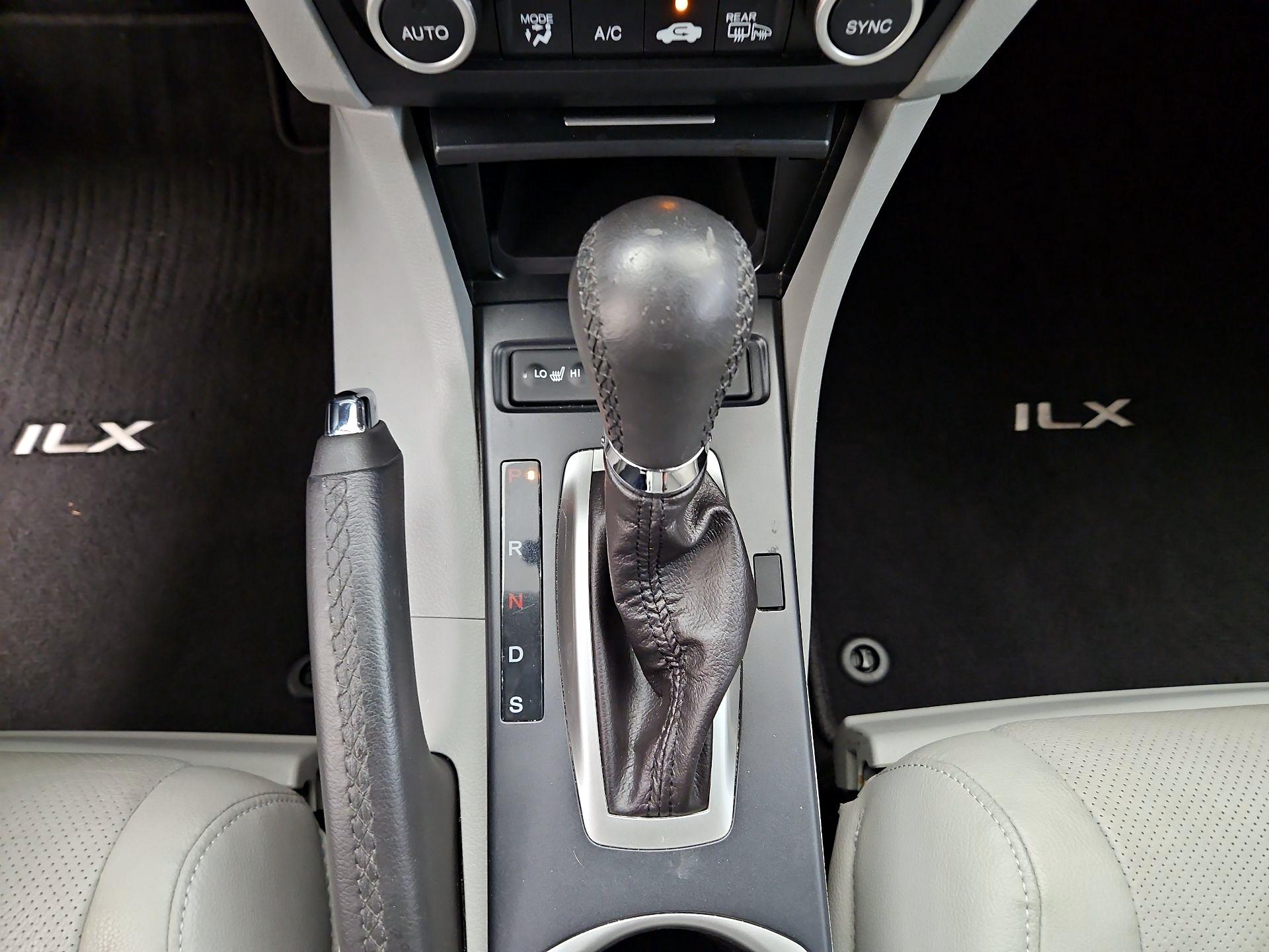 Thumbnail: 2017 Acura ILX - 17