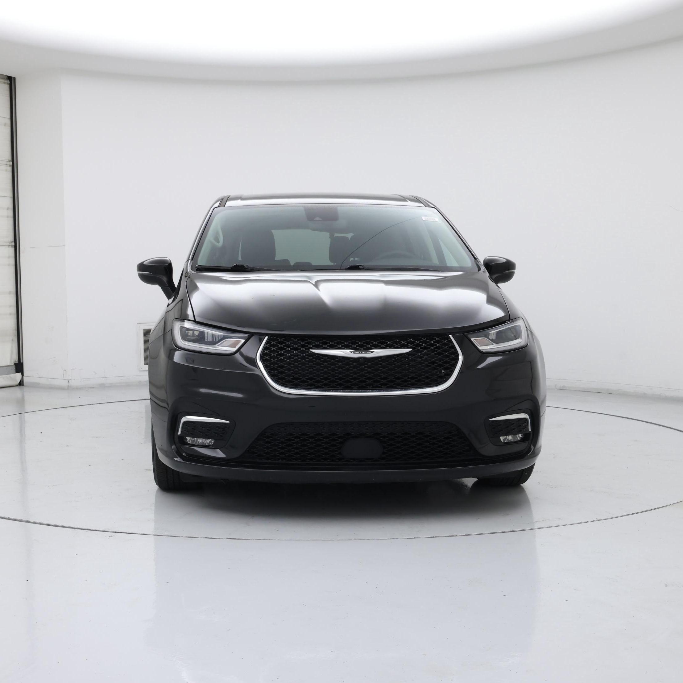 Thumbnail: 2023 Chrysler Pacifica - 5