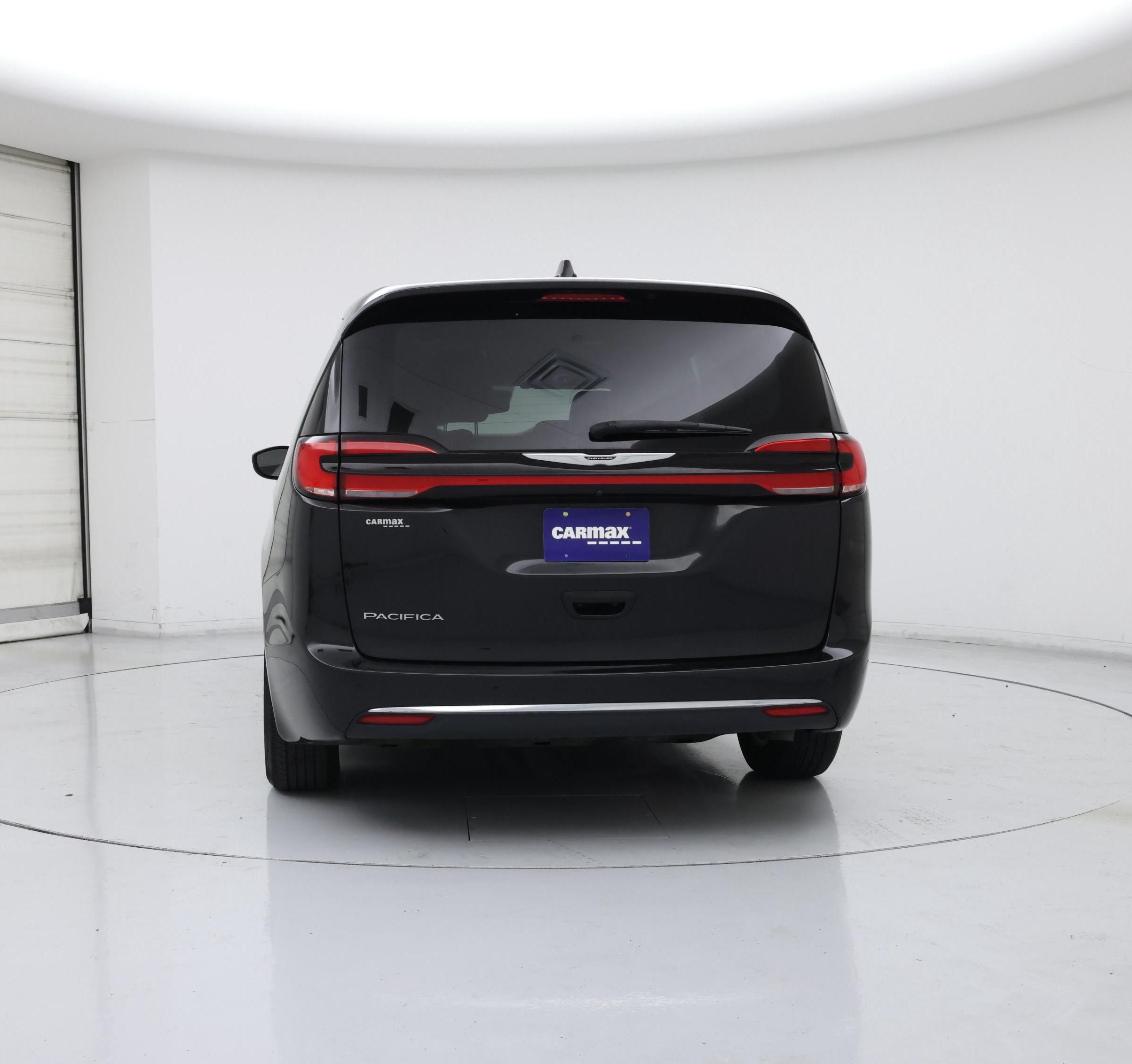 Thumbnail: 2023 Chrysler Pacifica - 6