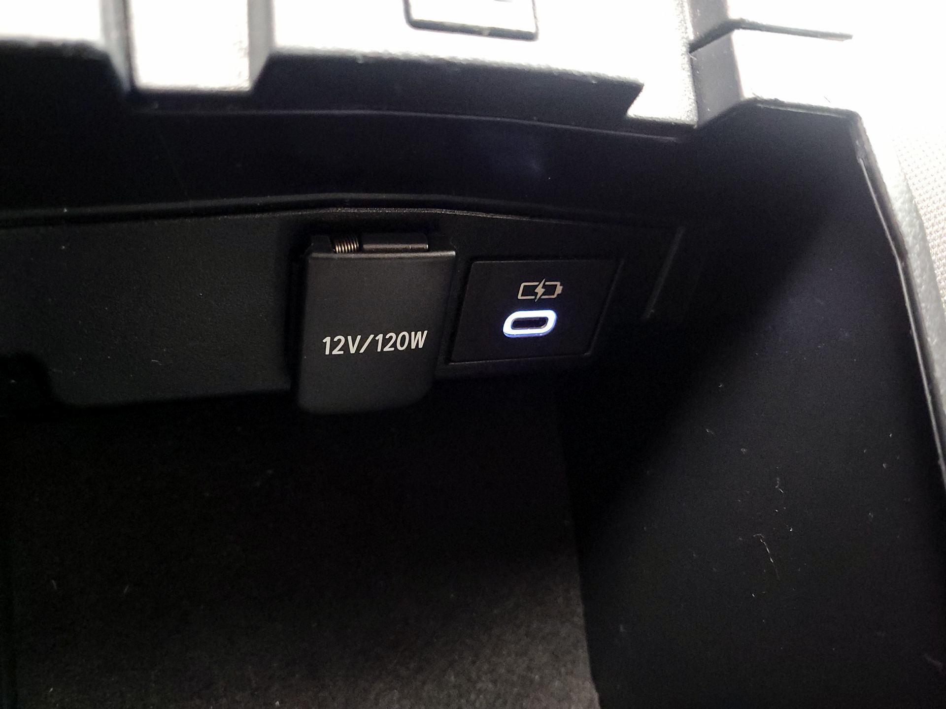 Thumbnail: 2023 Toyota Corolla Cross - 18