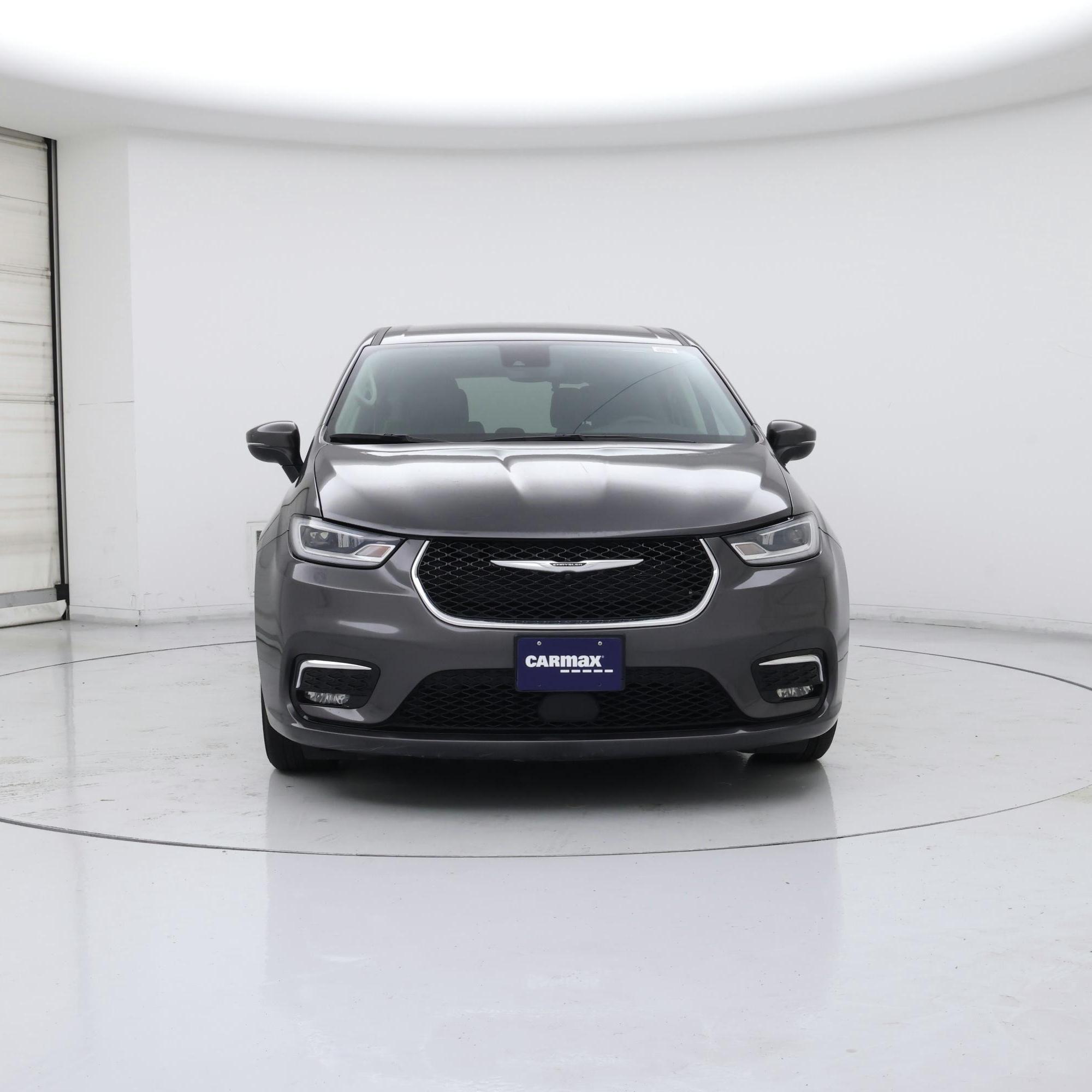 Thumbnail: 2023 Chrysler Pacifica - 5