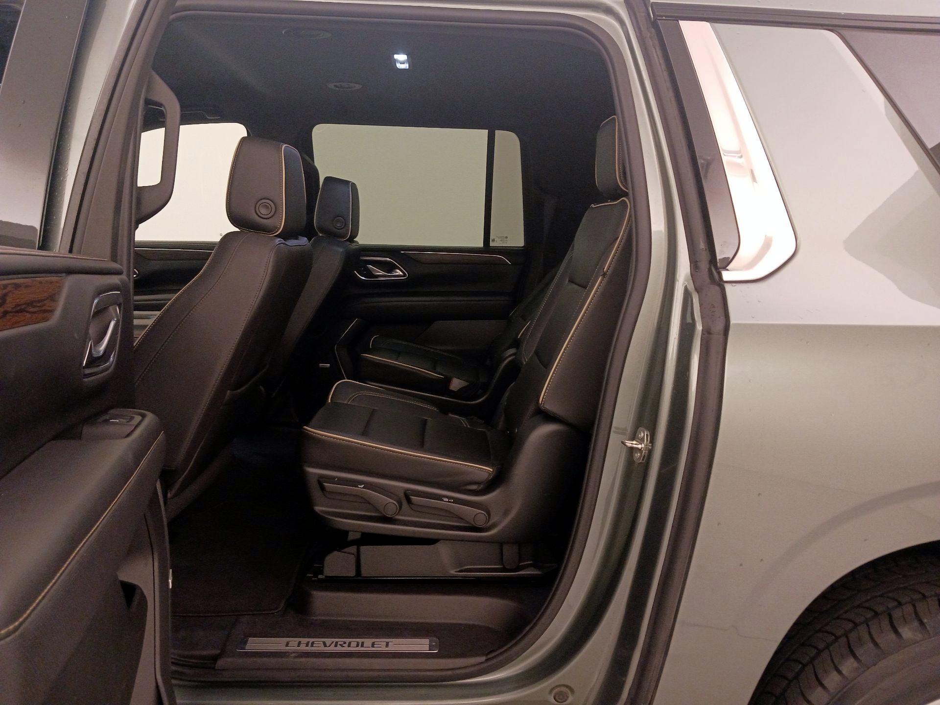 Thumbnail: 2023 Chevrolet Suburban - 20