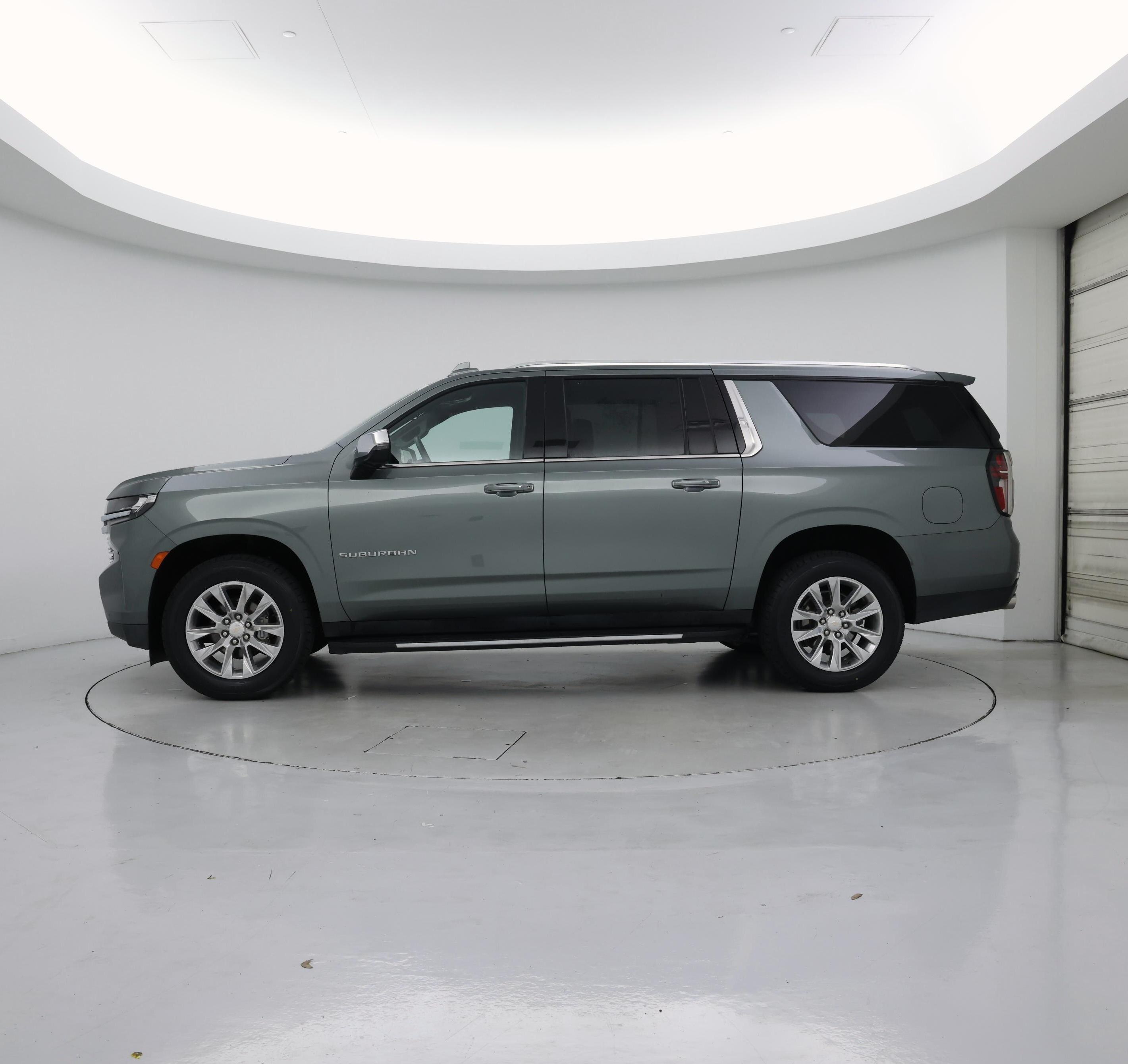 Thumbnail: 2023 Chevrolet Suburban - 3