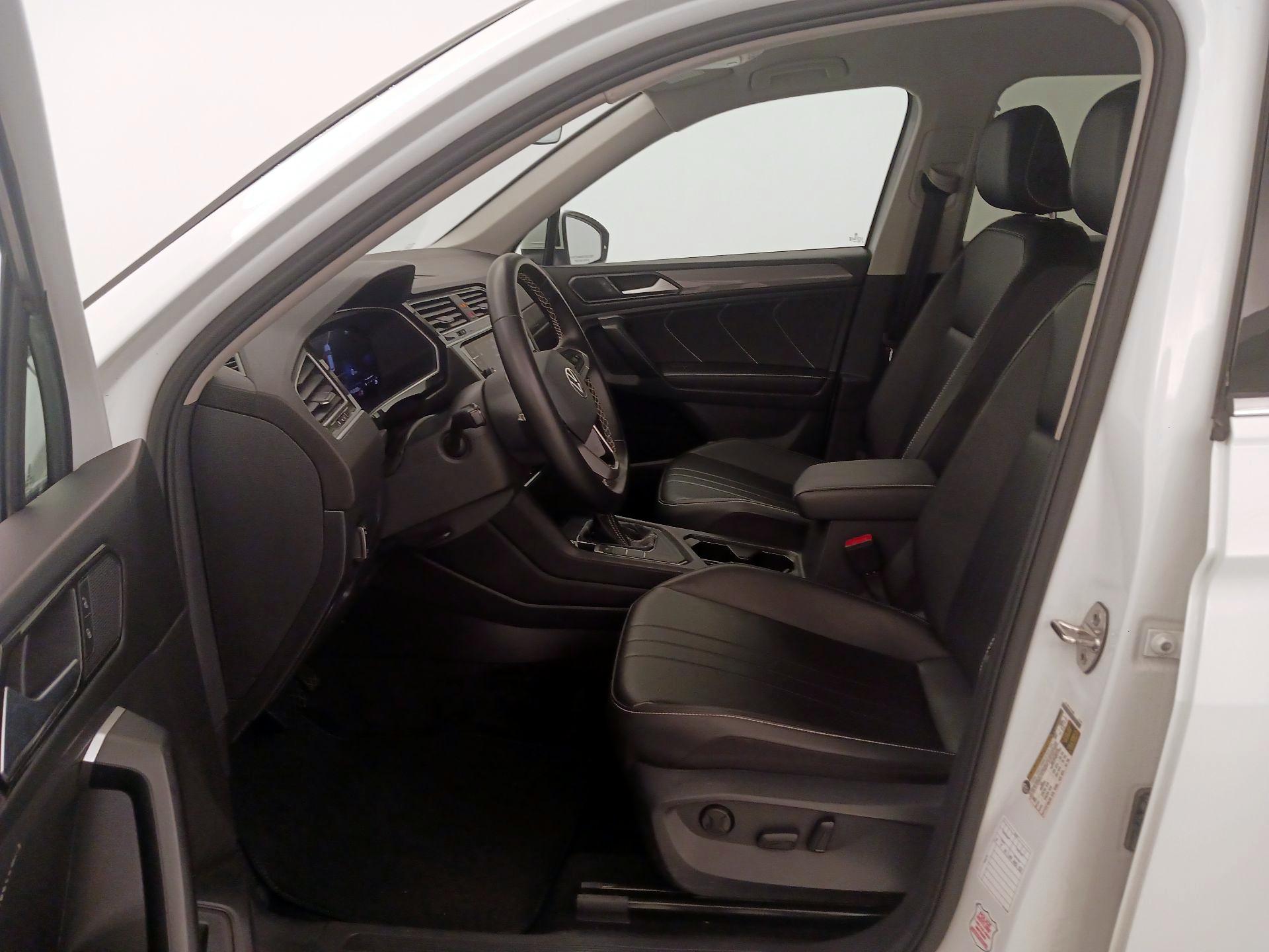 Thumbnail: 2024 Volkswagen Tiguan - 11