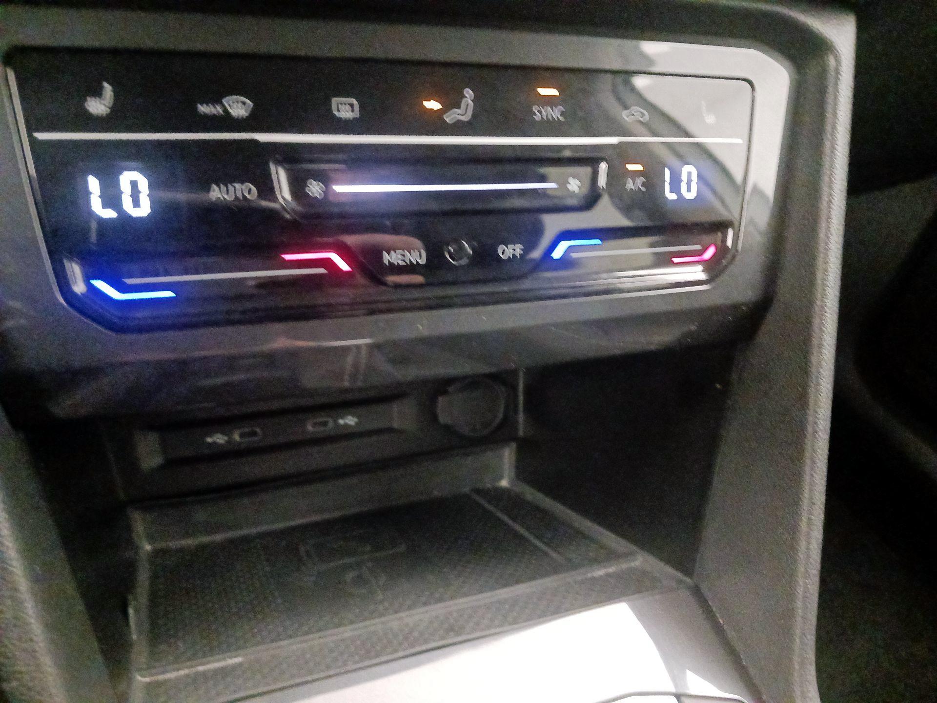 Thumbnail: 2024 Volkswagen Tiguan - 16