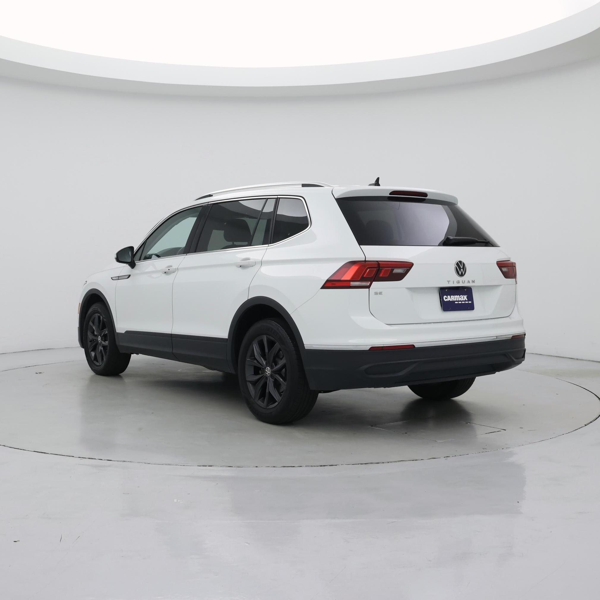 Thumbnail: 2024 Volkswagen Tiguan - 2