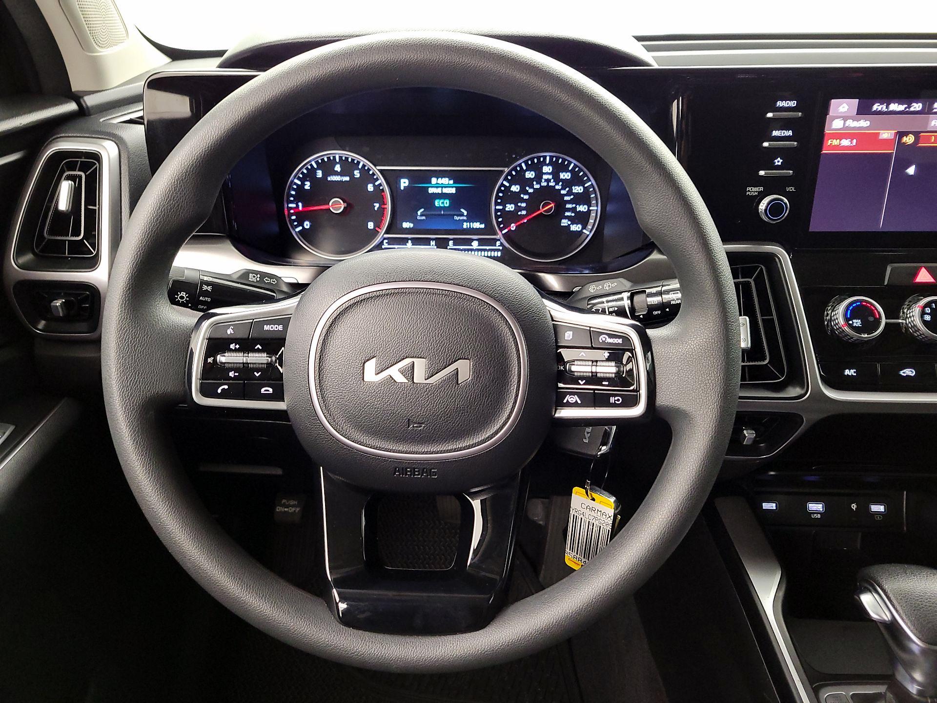 Thumbnail: 2023 Kia Sorento - 10