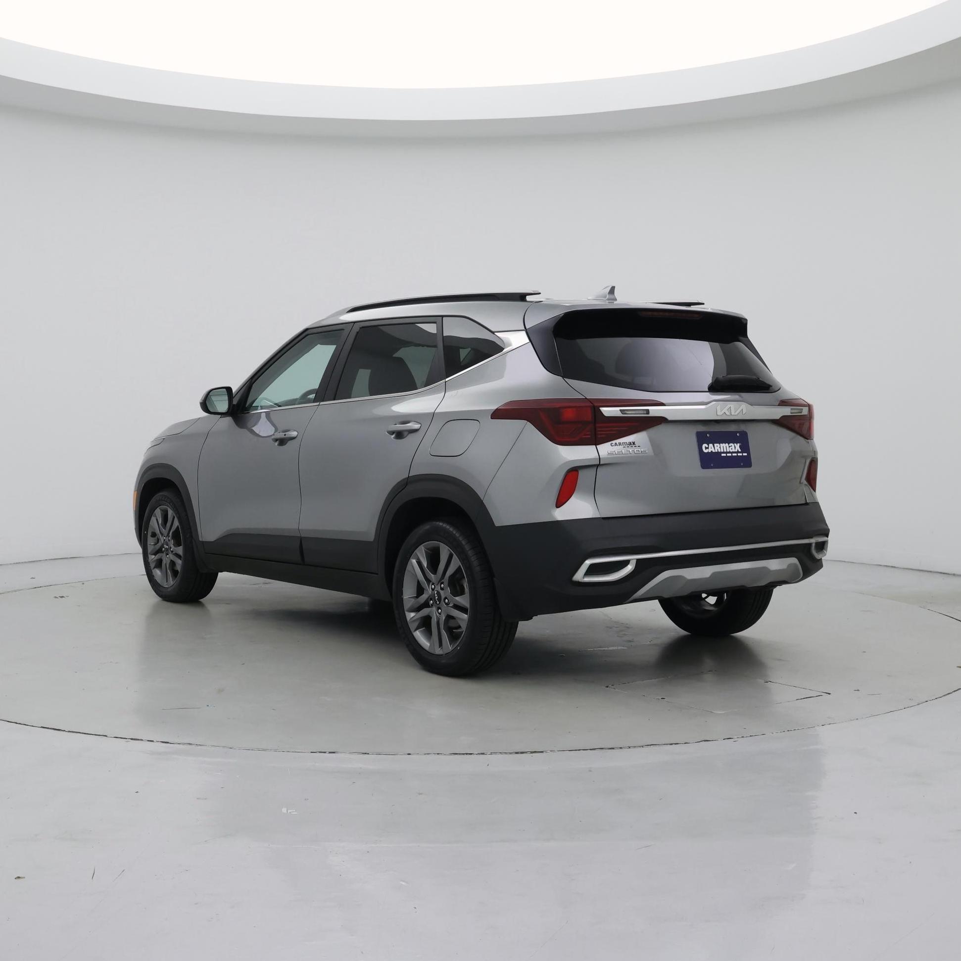 Thumbnail: 2023 Kia Seltos - 2