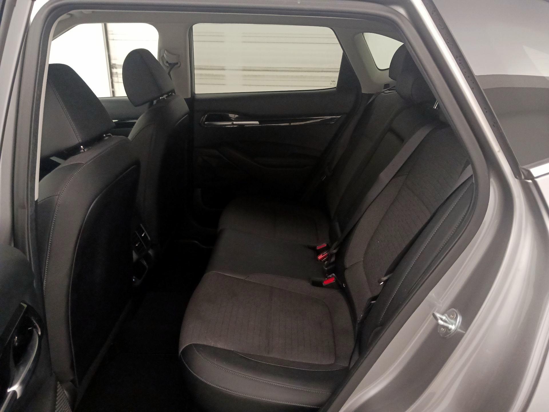 Thumbnail: 2023 Kia Seltos - 19