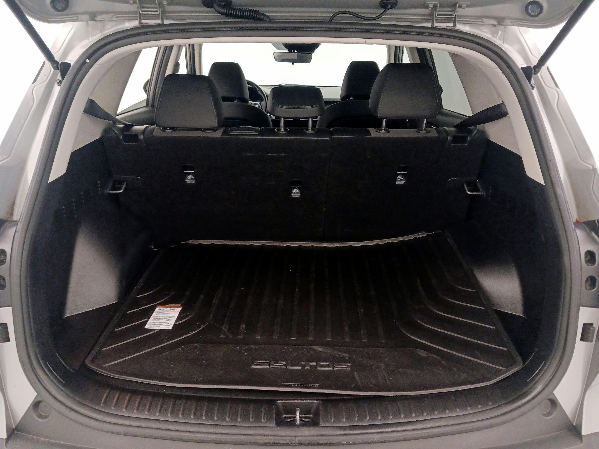 Thumbnail: 2023 Kia Seltos - 20