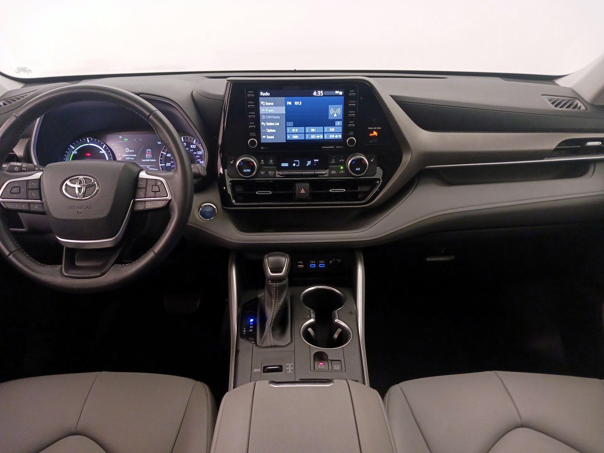 Thumbnail: 2022 Toyota Highlander - 9