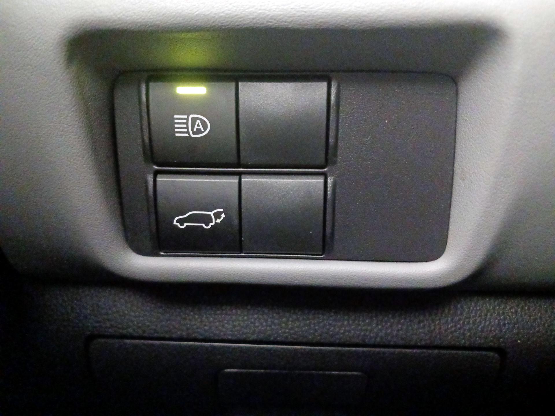 Thumbnail: 2022 Toyota Highlander - 13