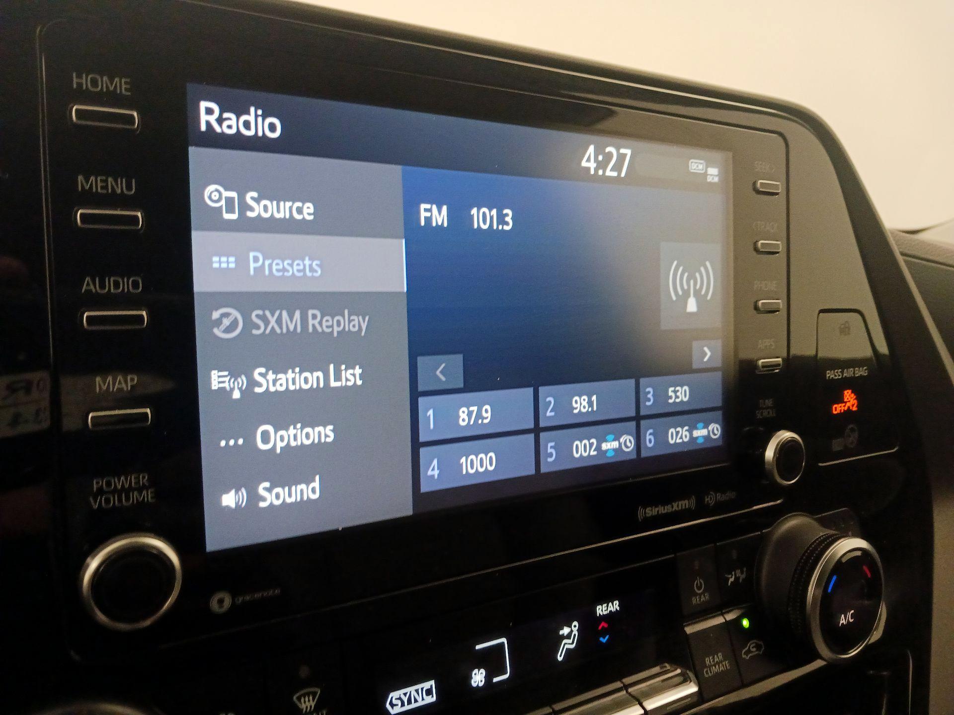 Thumbnail: 2022 Toyota Highlander - 15